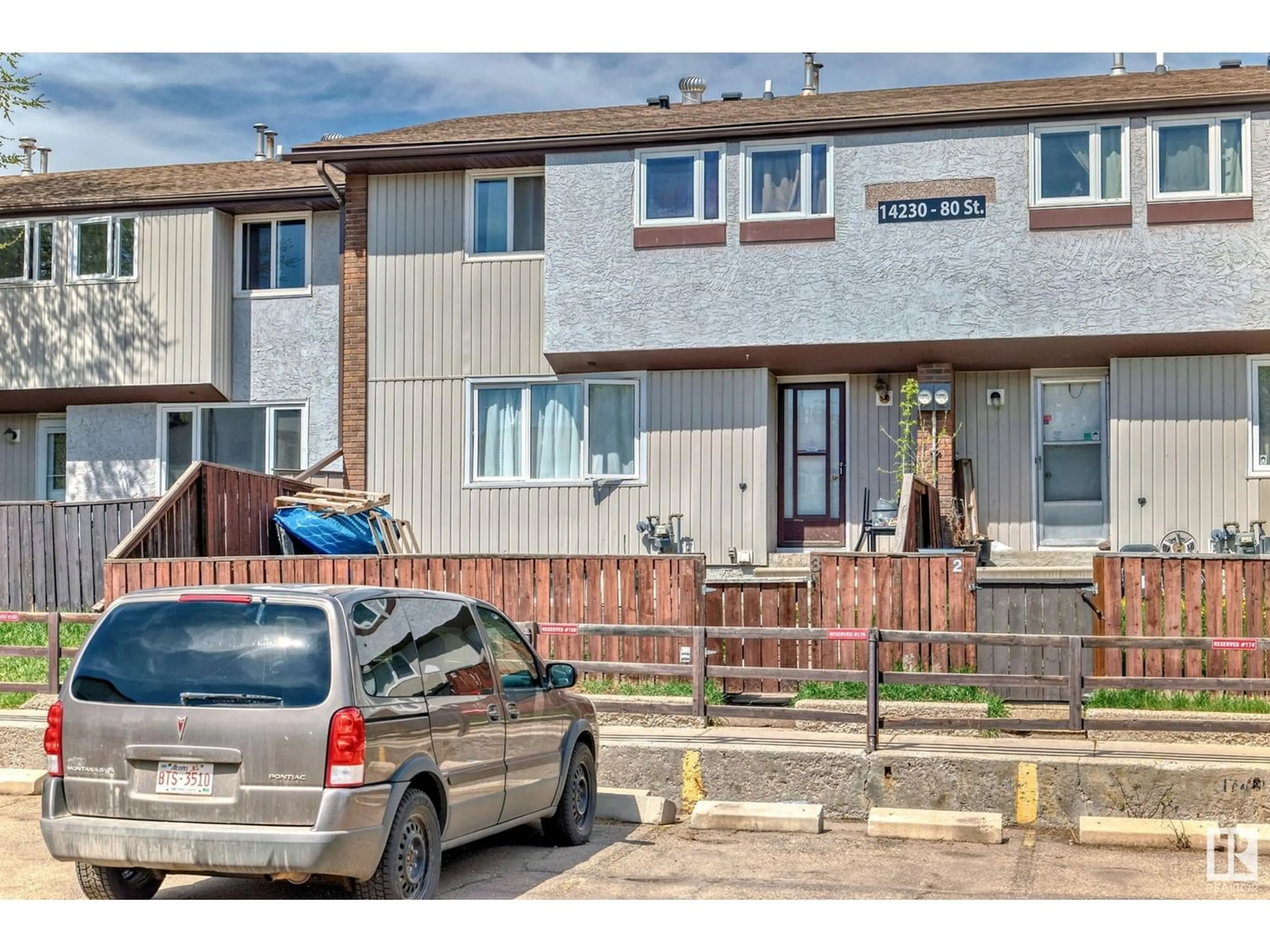 A pic from exterior of the house or condo for #3 14230 80 ST NW, Edmonton Alberta T5C1L6
