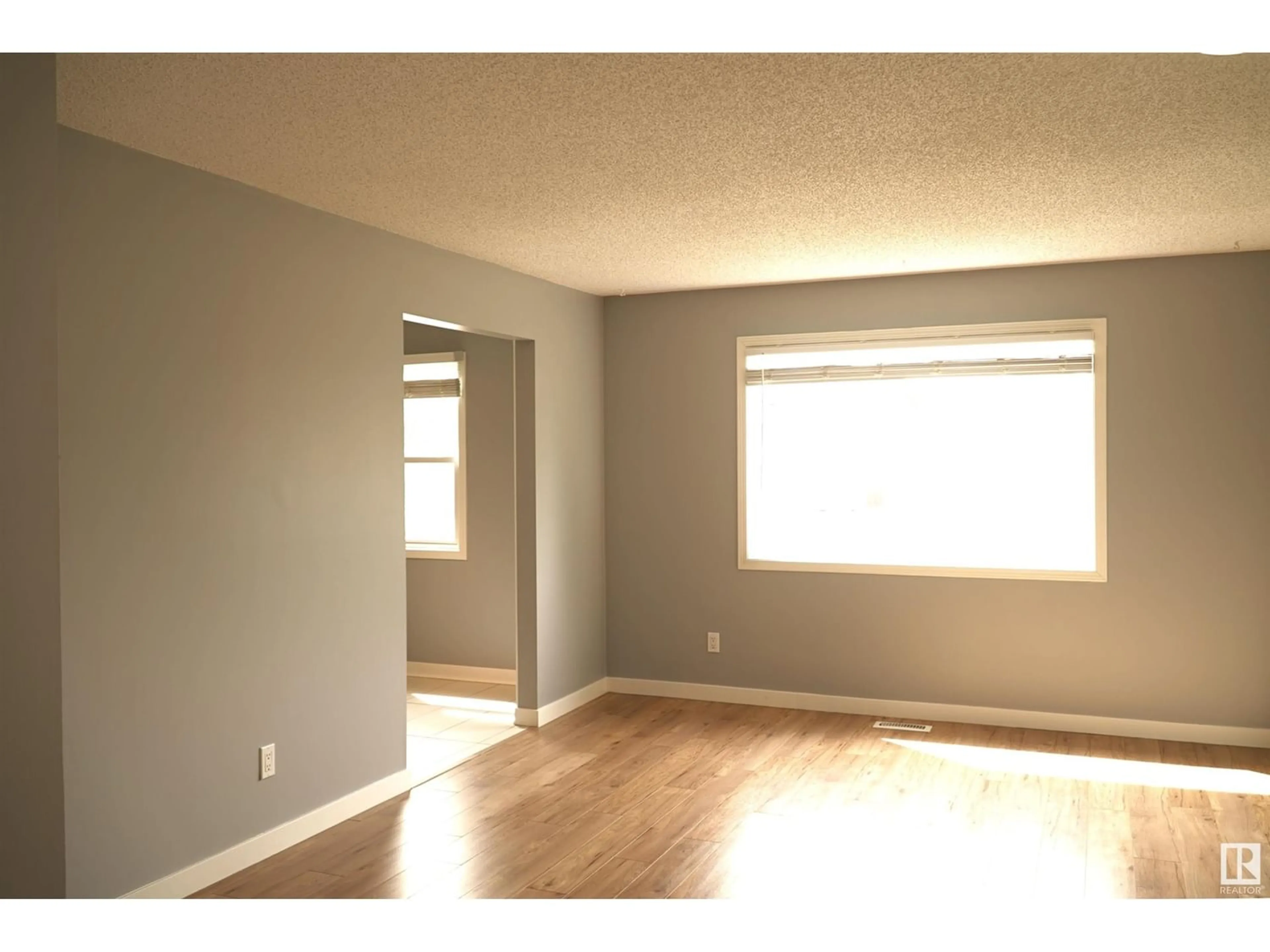 A pic of a room for 17925 91A ST NW, Edmonton Alberta T5Z2K7