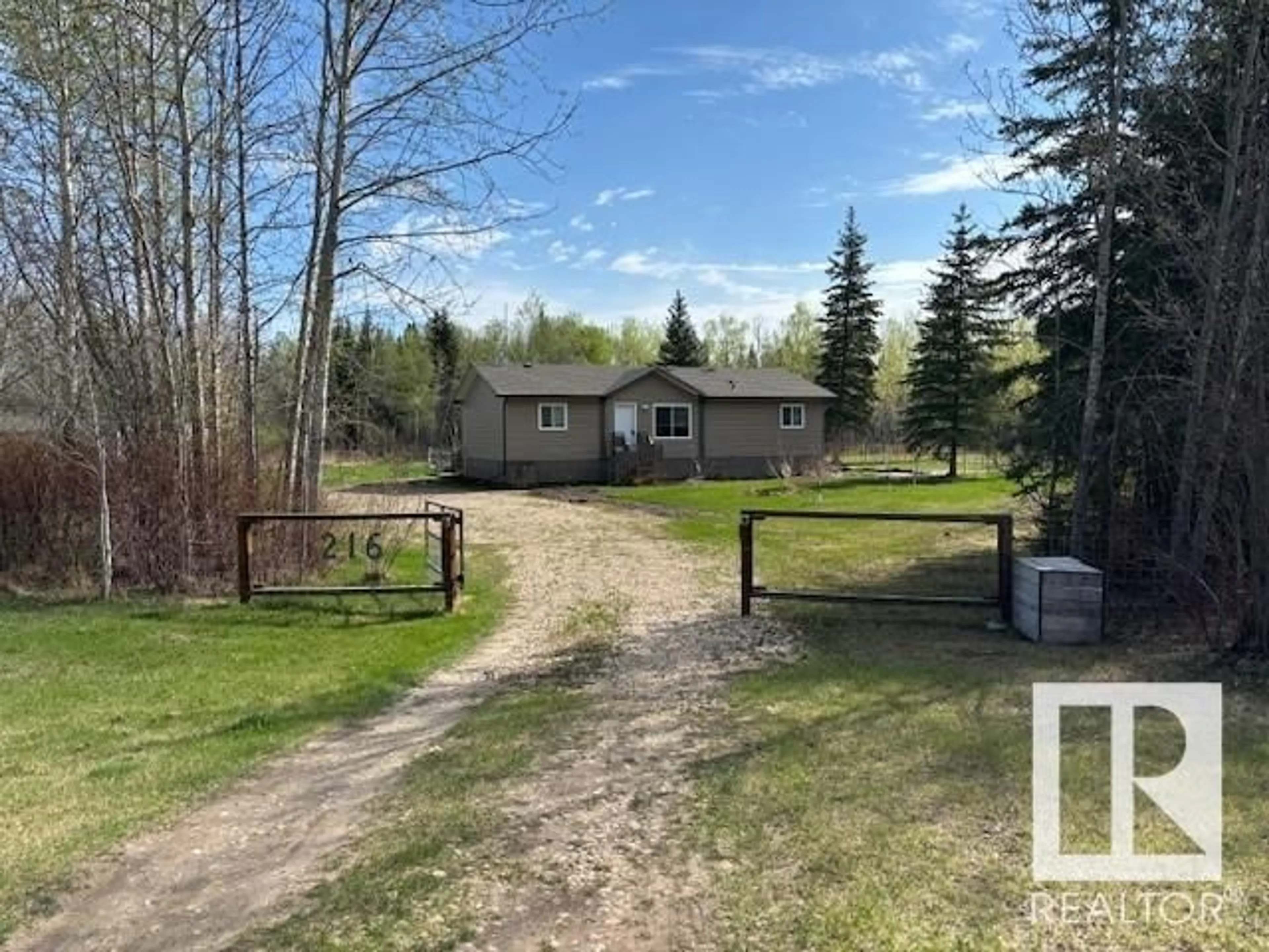 Outside view for 216 57303 Rge Rd 233, Rural Sturgeon County Alberta T0A1N6
