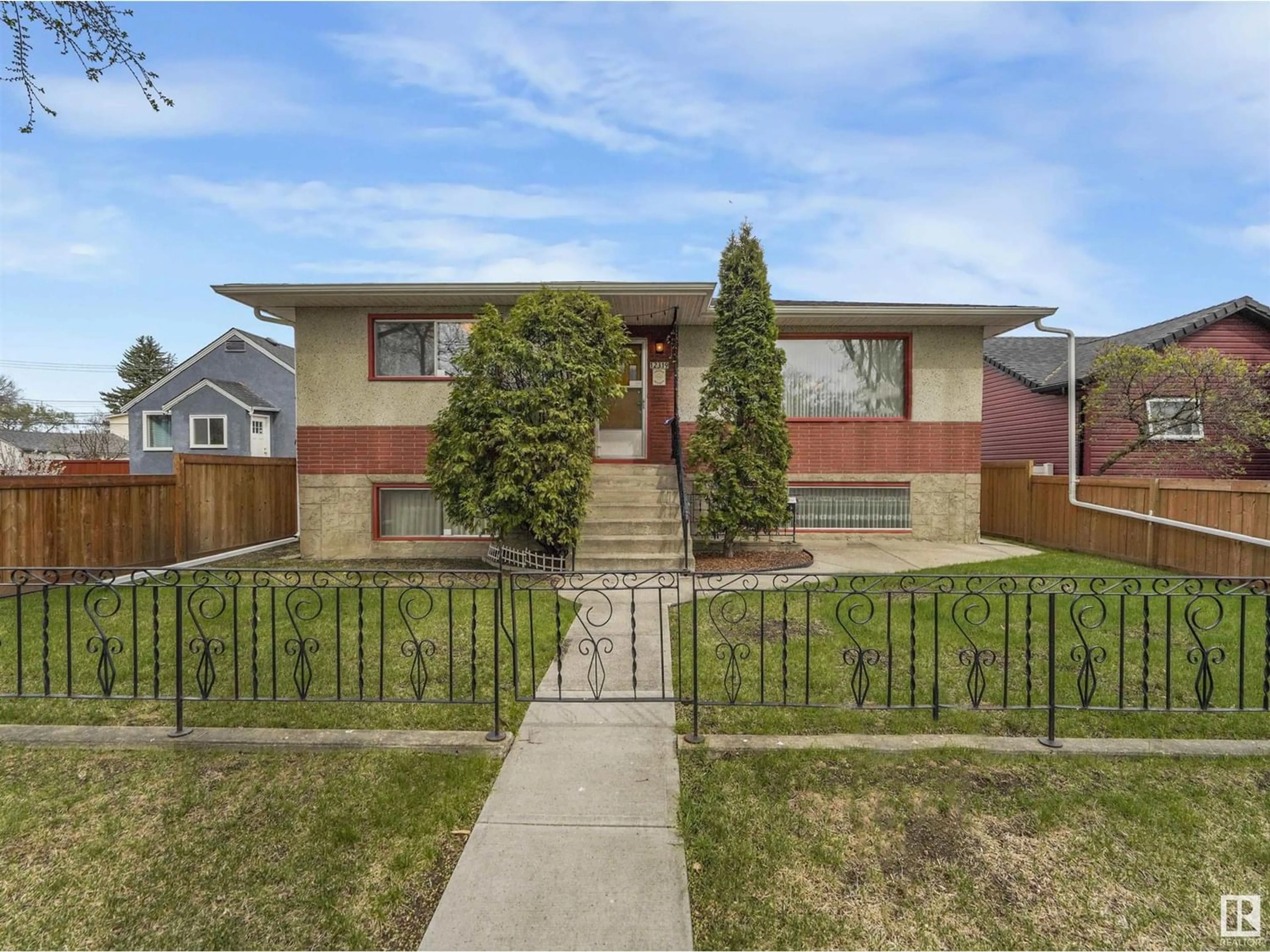 Frontside or backside of a home for 12319 91 ST NW, Edmonton Alberta T5B4C6