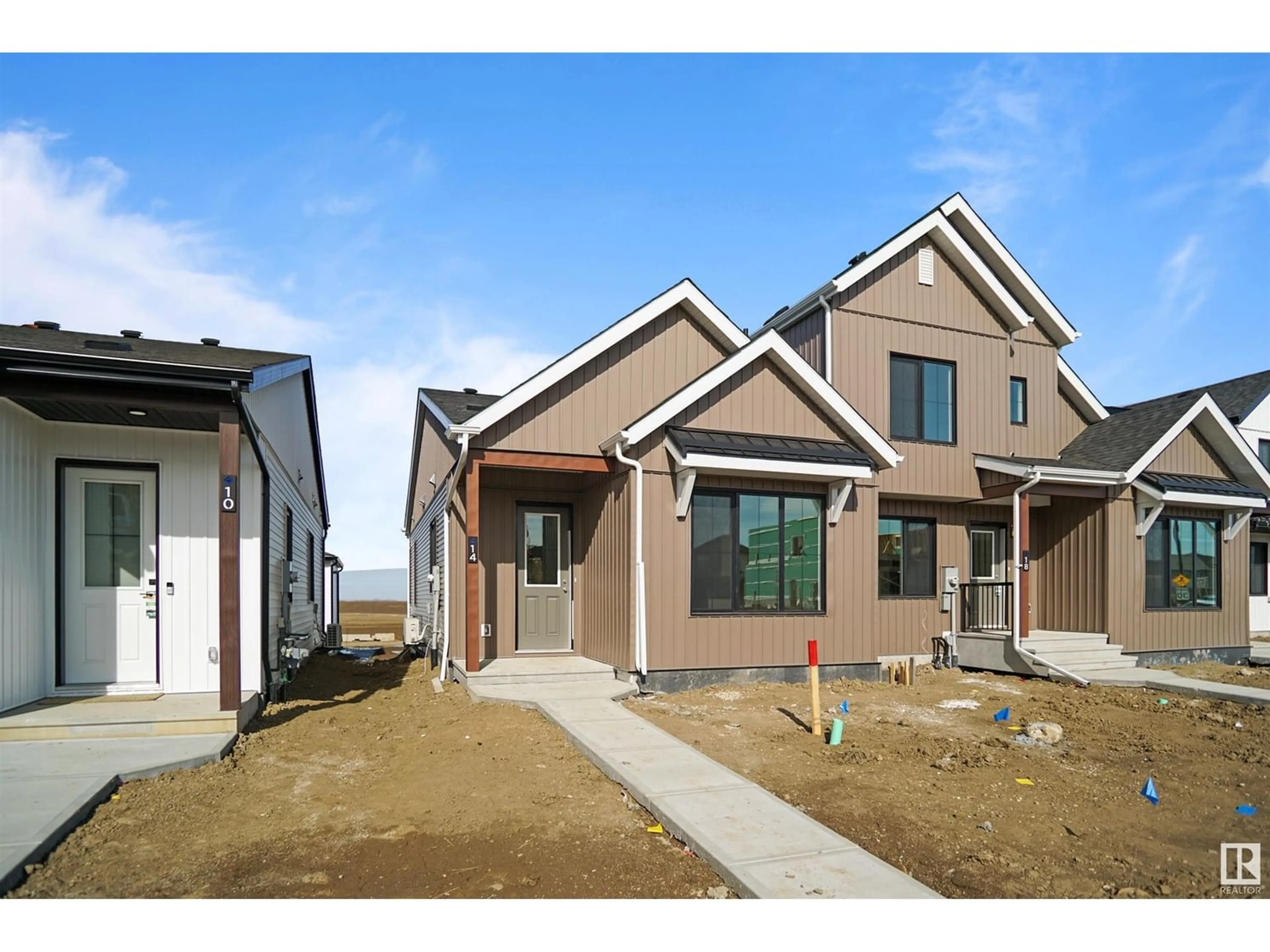 Frontside or backside of a home for 20505 42 AV NW, Edmonton Alberta T6M0R8
