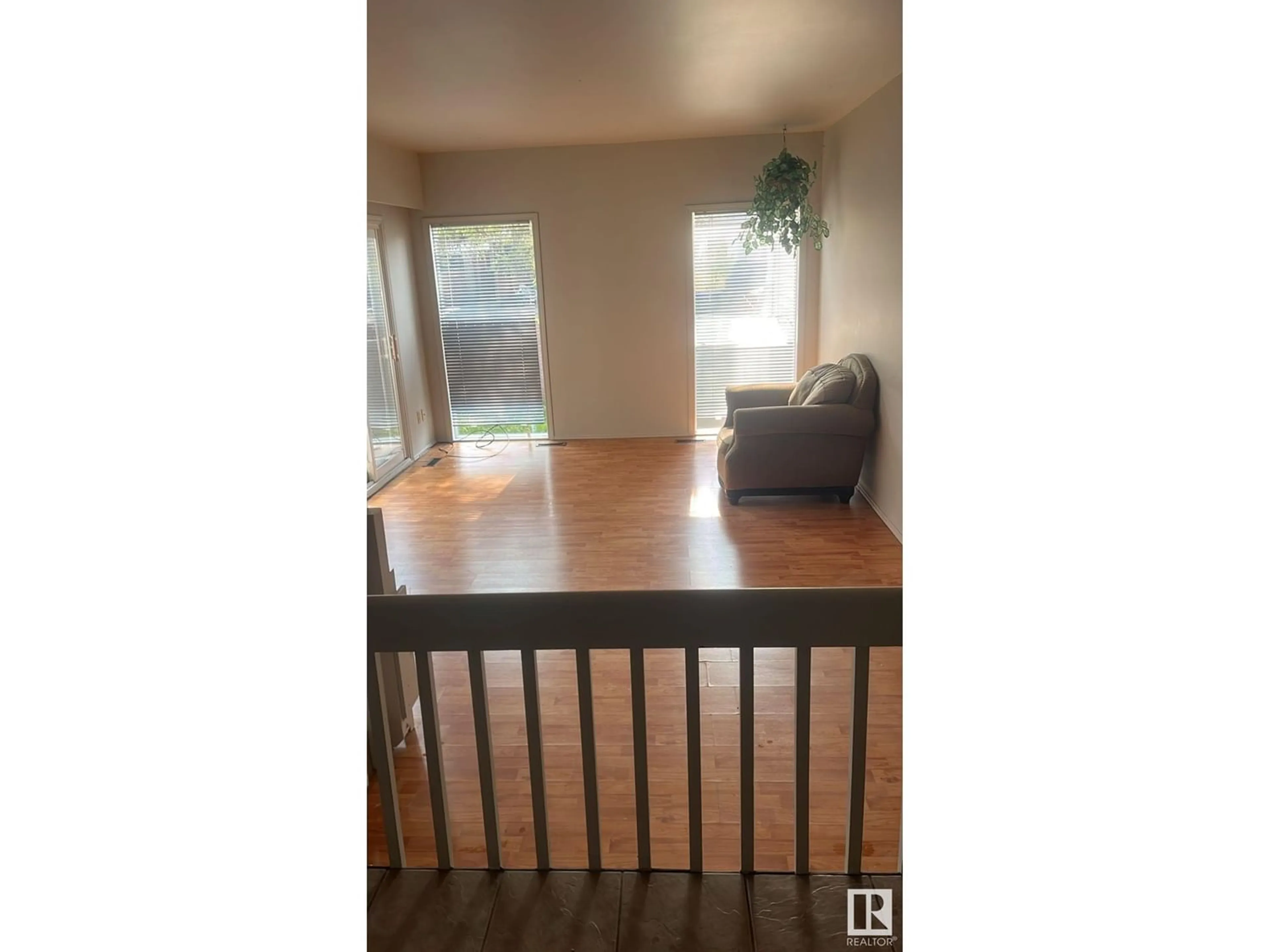 A pic of a room for 6718 36A AV NW NW, Edmonton Alberta T6K1S3