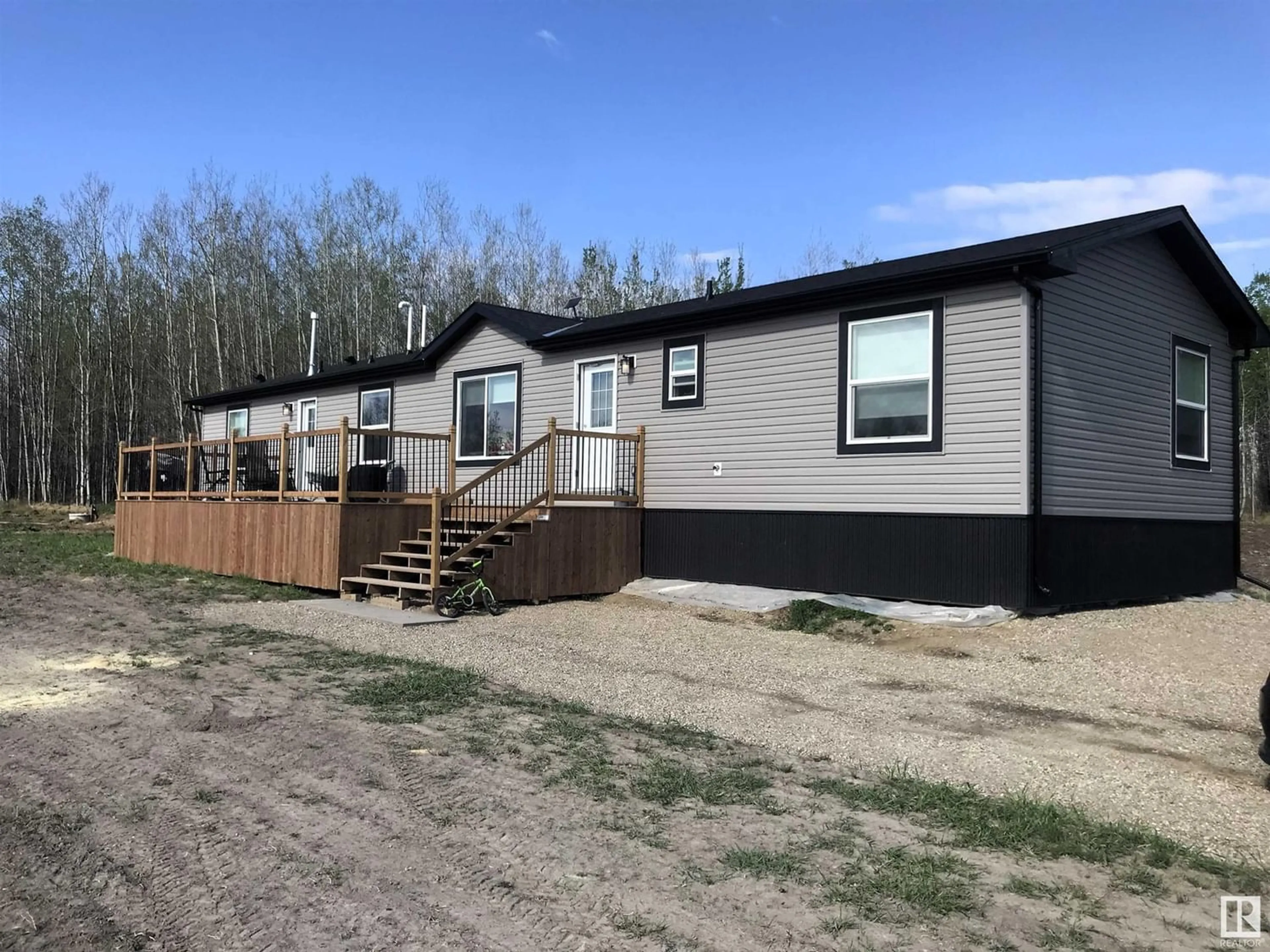 Home with vinyl exterior material for 53514 Range Road 113, Rural Yellowhead Alberta T7E5A6