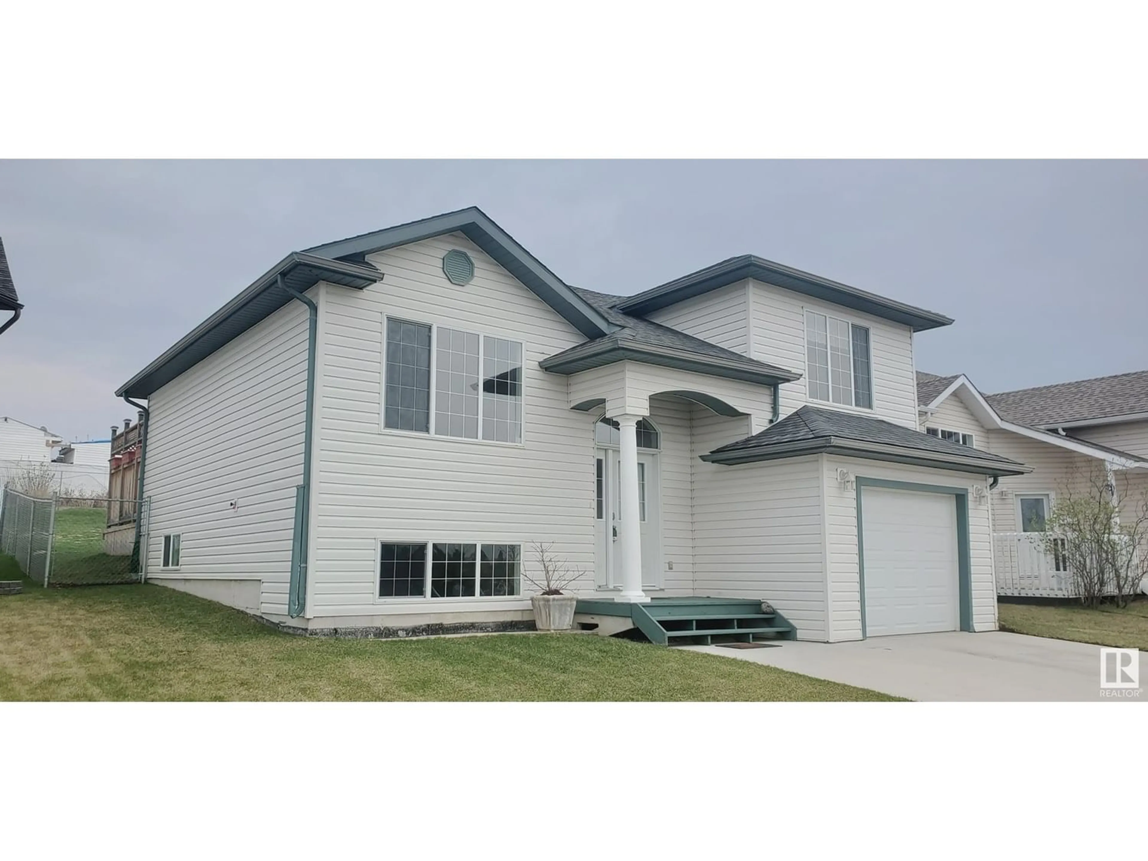 Frontside or backside of a home for 4805 45 ST, Cold Lake Alberta T9M1N7