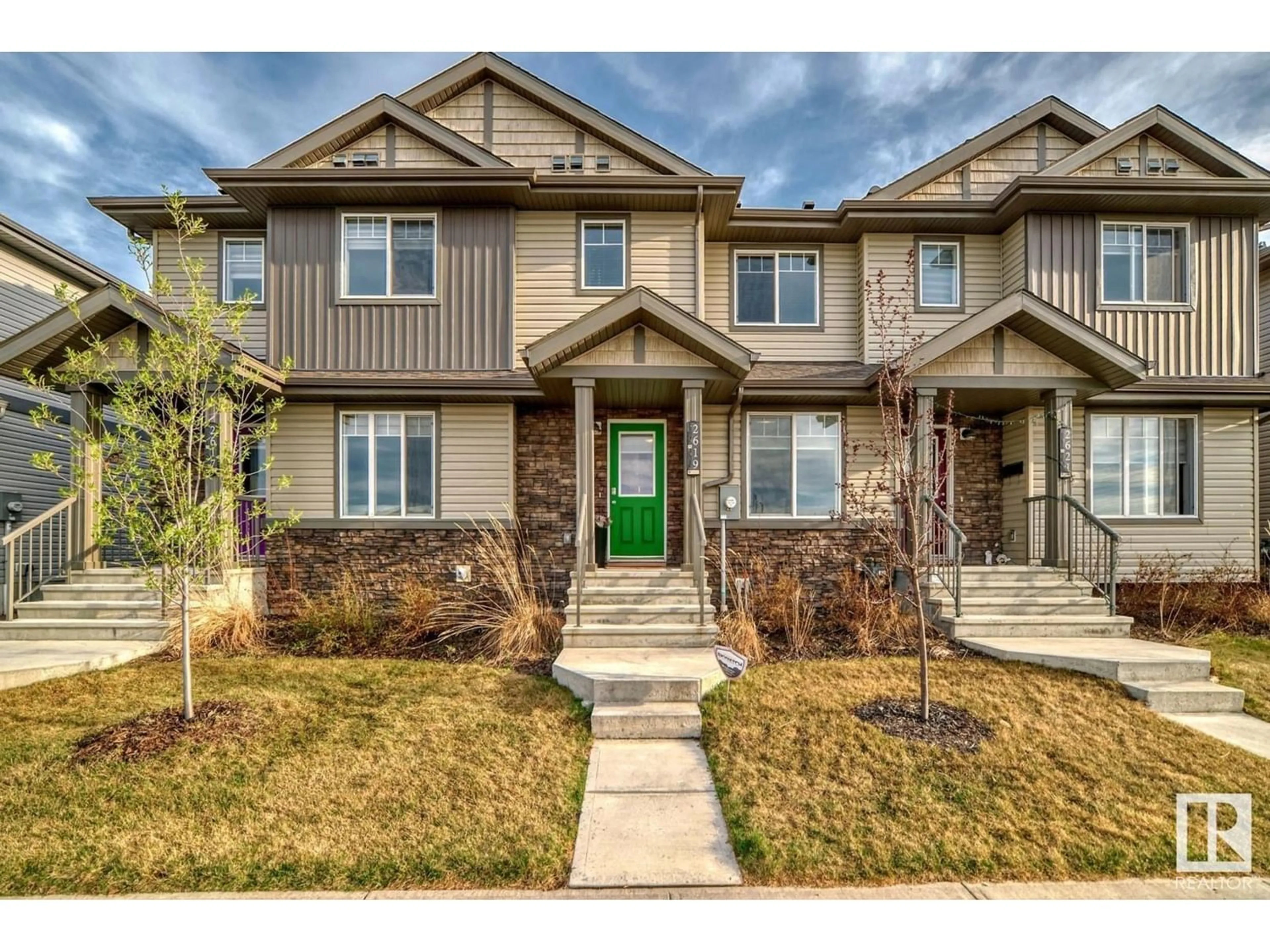 A pic from exterior of the house or condo for 2619 14 AV NW, Edmonton Alberta T6T2J2