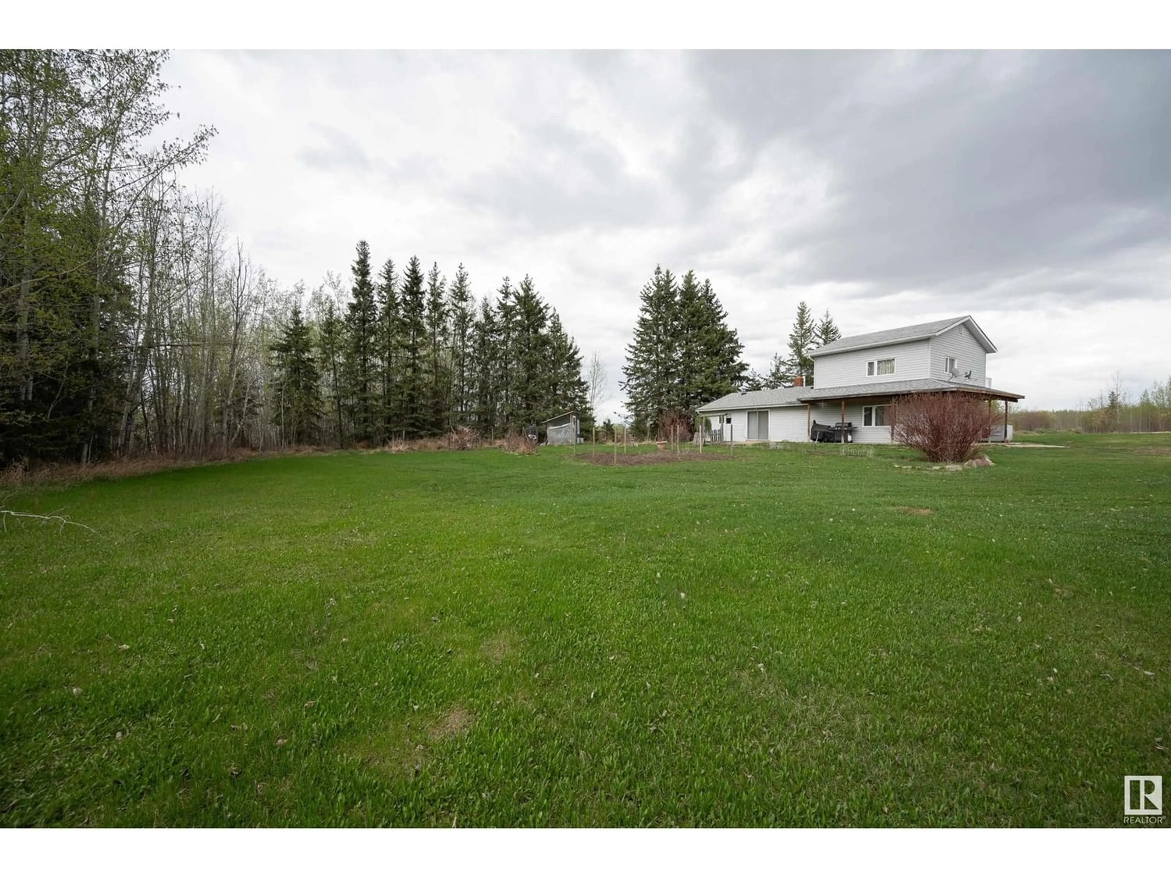Fenced yard for 642063 Rge Rd 213, Rural Athabasca County Alberta T0A0R0