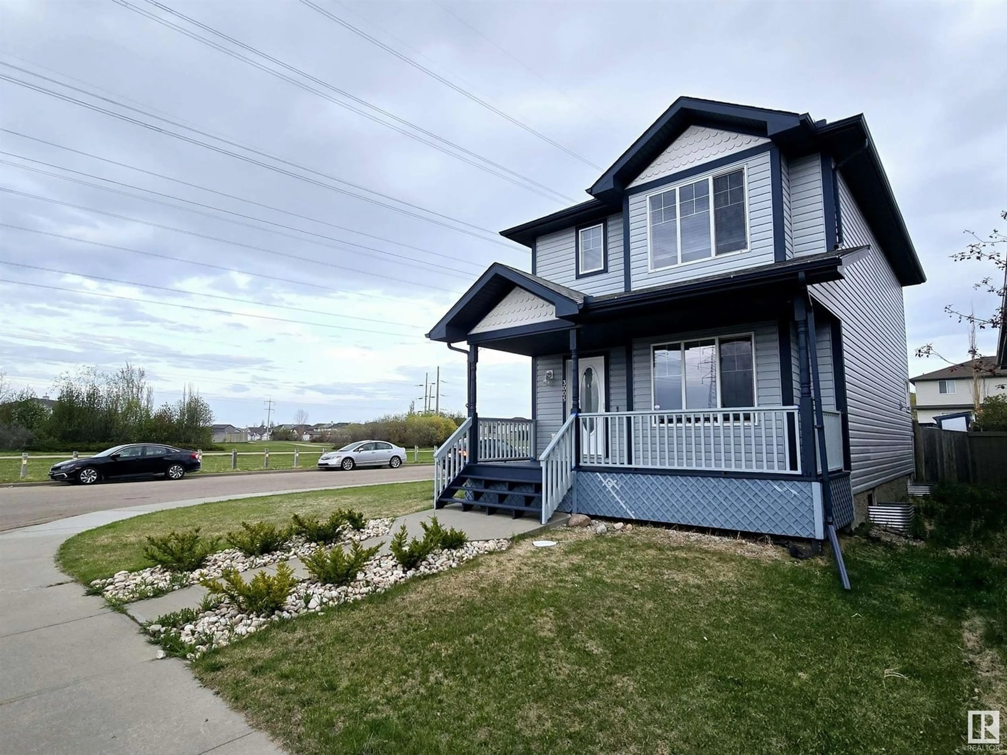 Frontside or backside of a home for 3005 32 AV NW, Edmonton Alberta T6T1X1