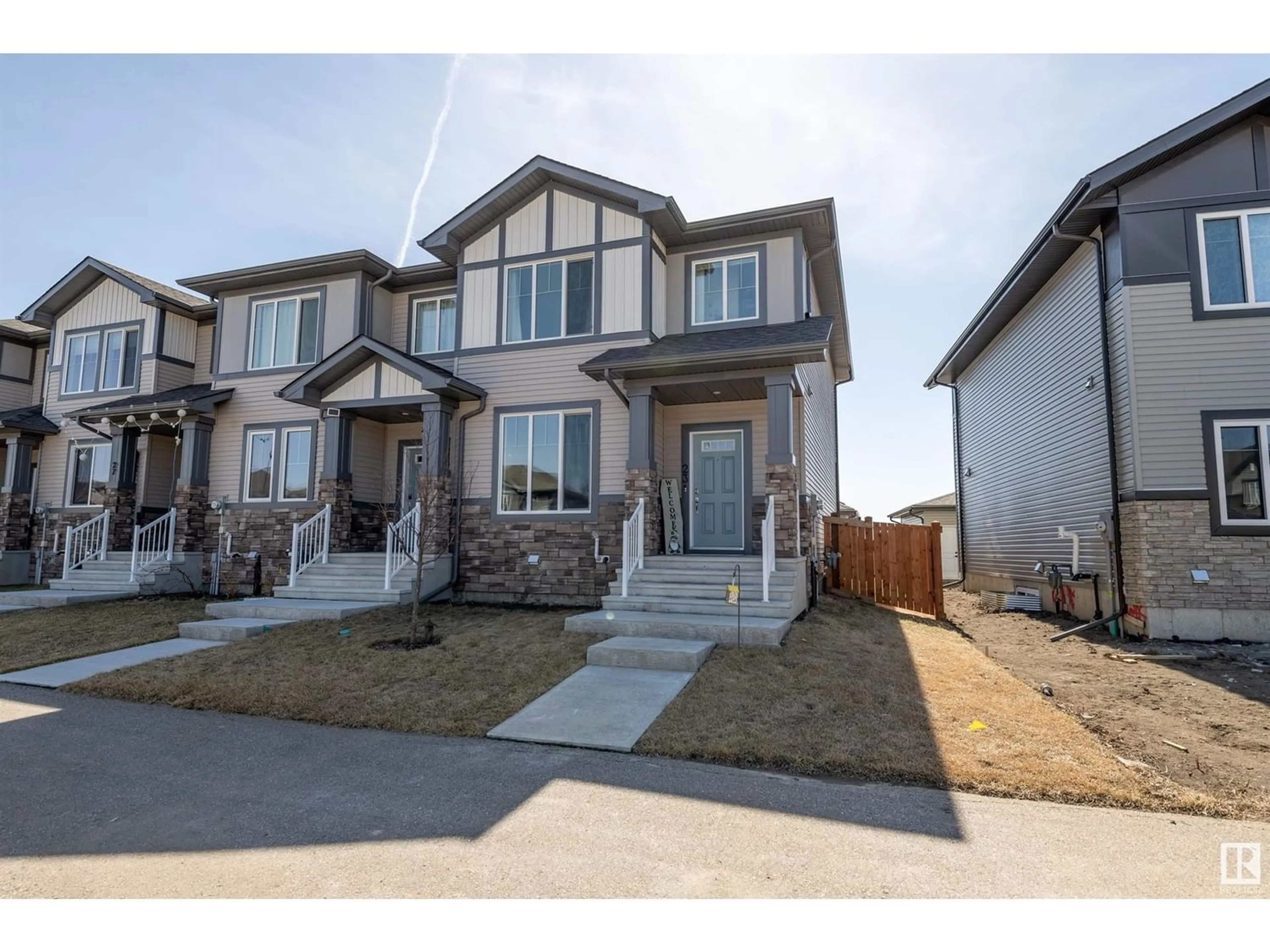 Frontside or backside of a home for 23 Sienna Boulevard, Fort Saskatchewan Alberta T8L0W3