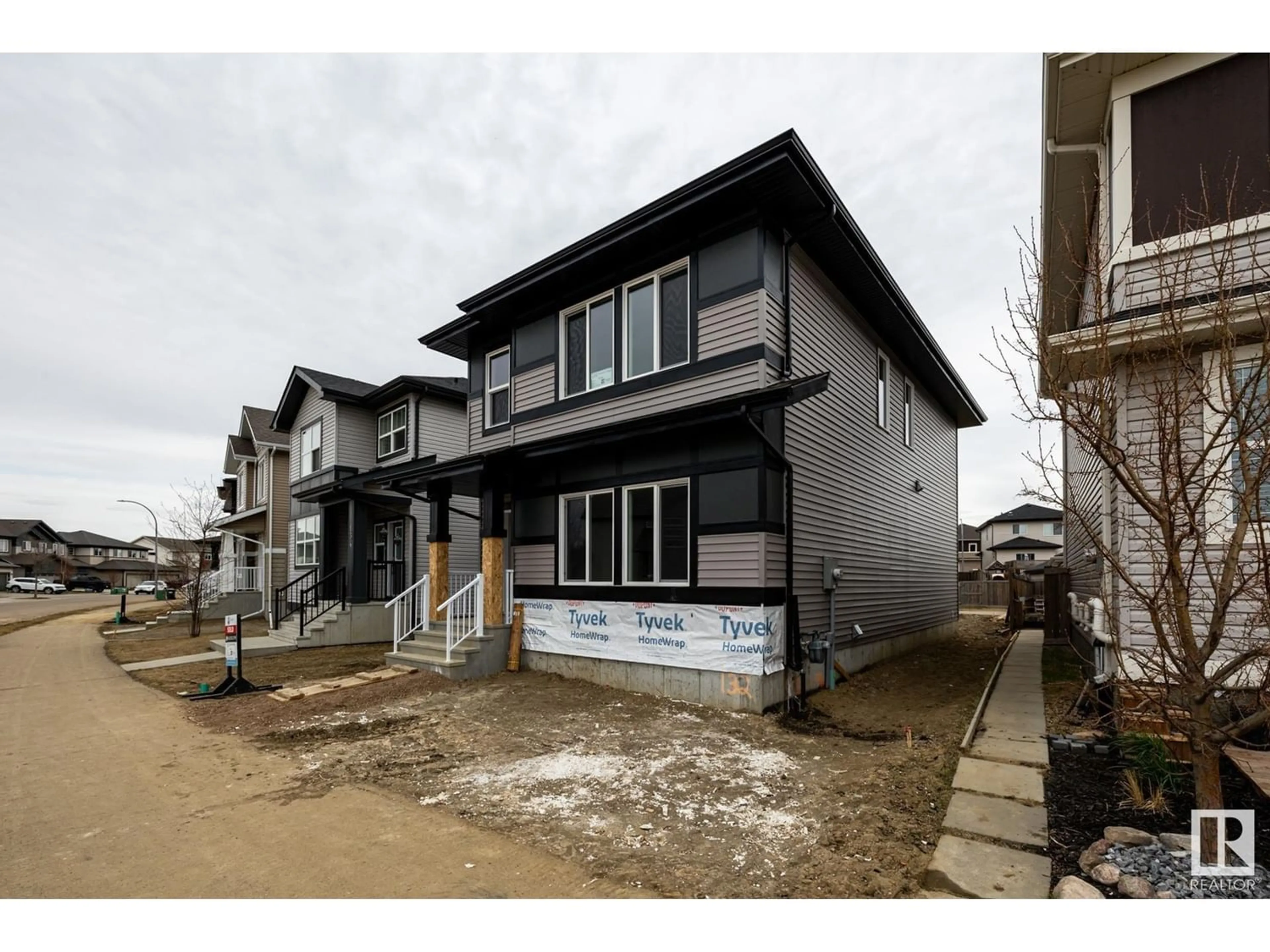 A pic from exterior of the house or condo for 132 HARVEST DR, Spruce Grove Alberta T7X0V9