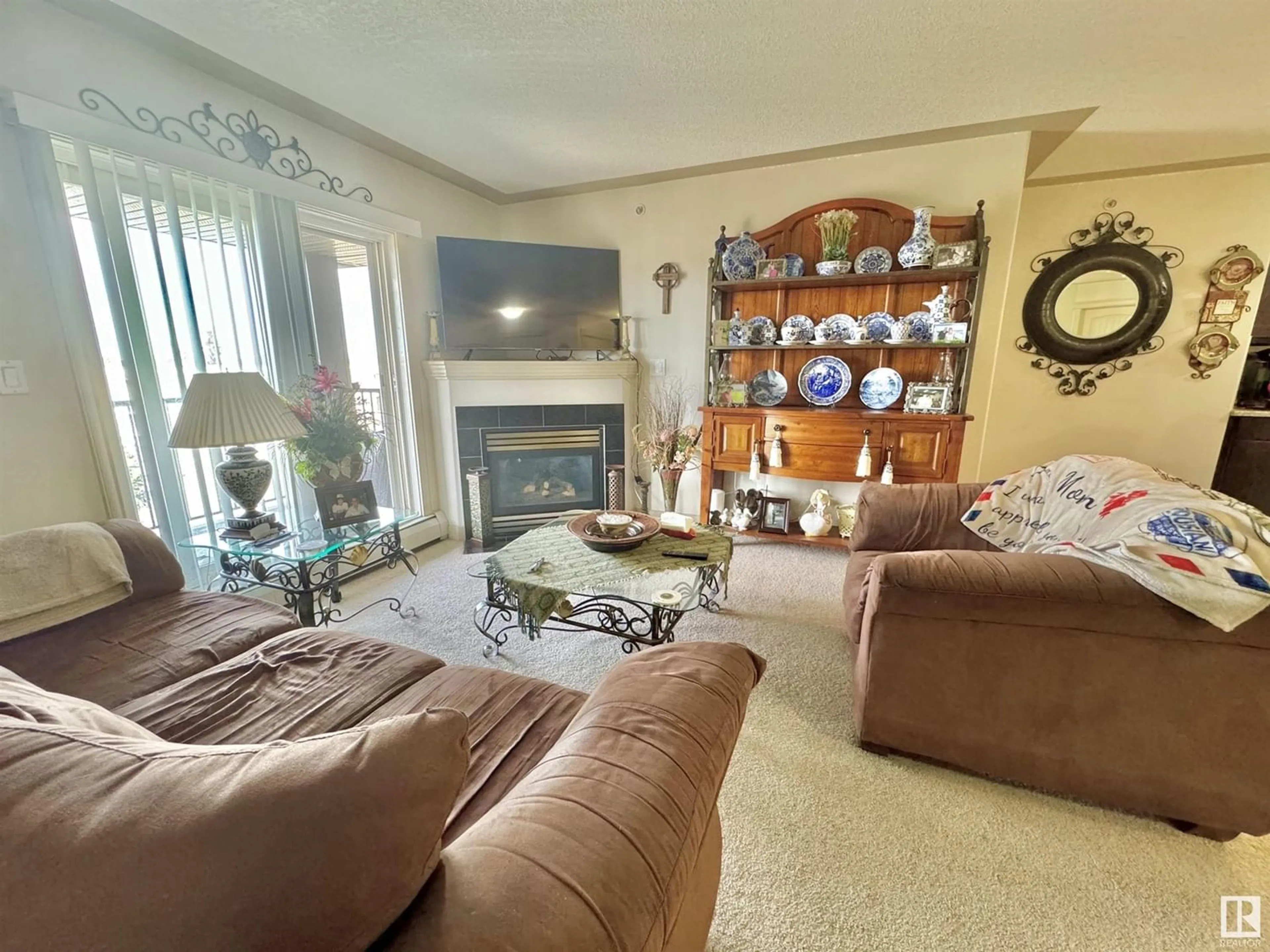 Living room for #404 4415 48 ST, Leduc Alberta T9E5Y3