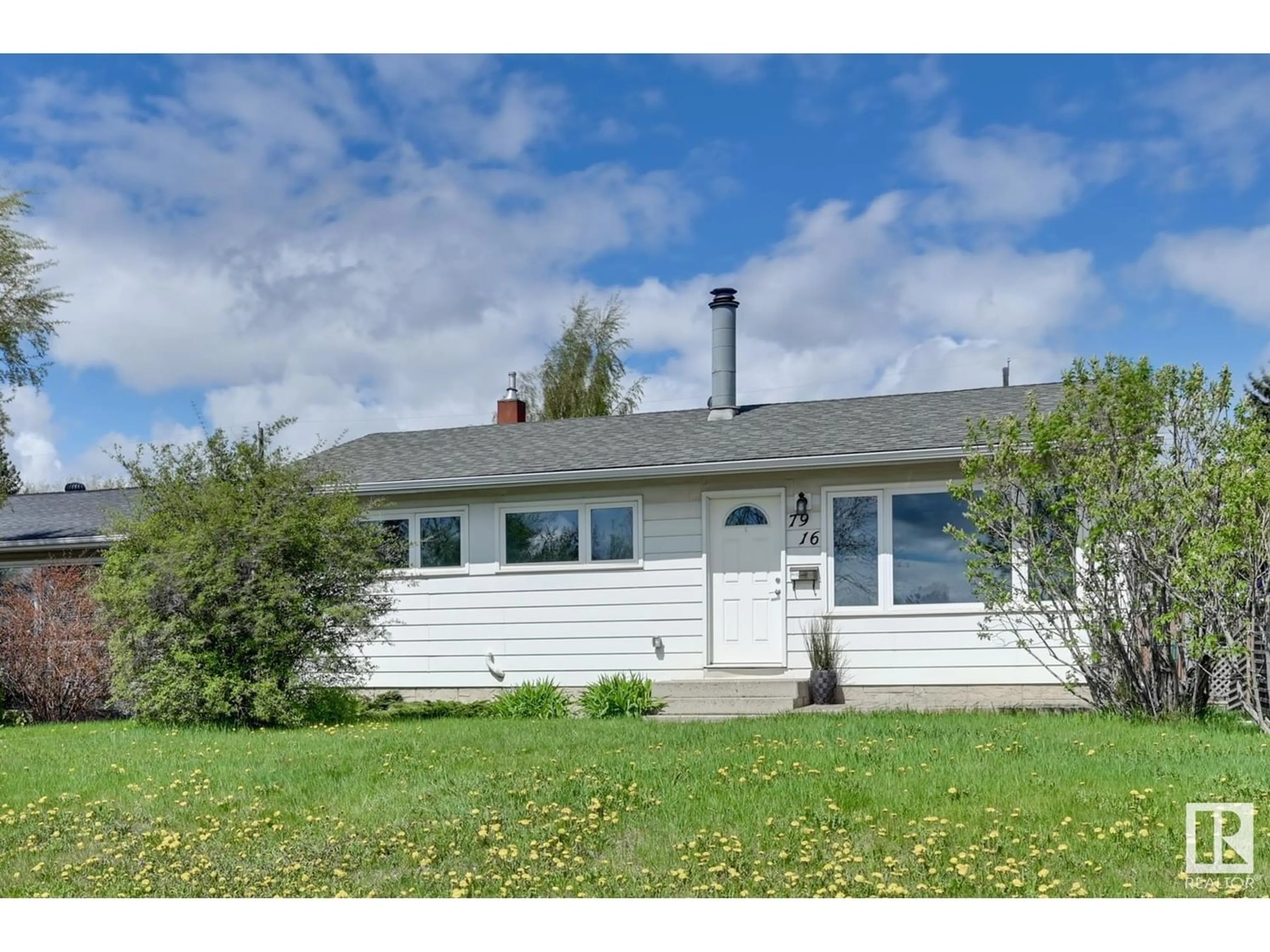 Frontside or backside of a home for 7916 76 AV NW, Edmonton Alberta T6C0H5