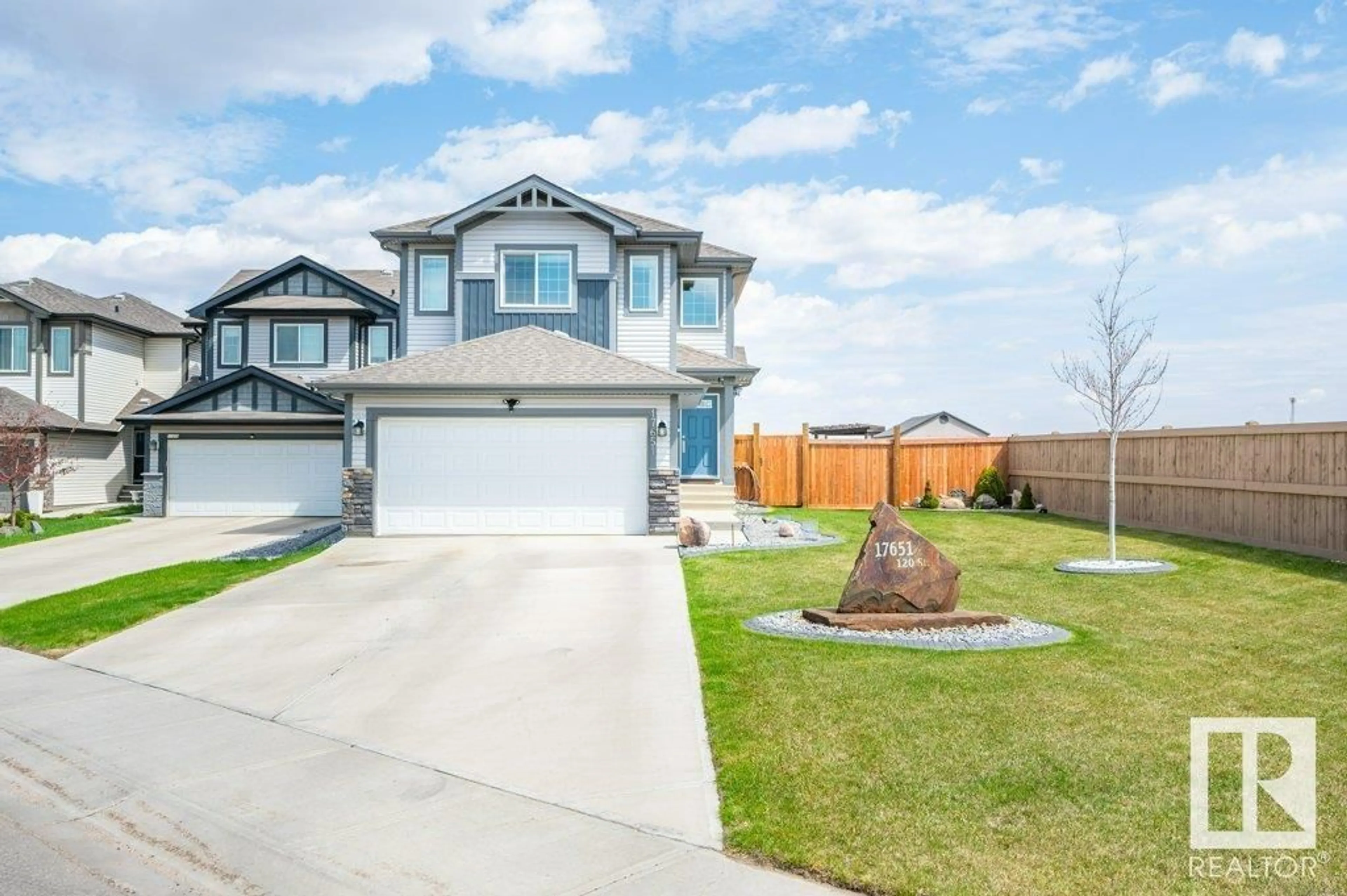 Frontside or backside of a home for 17651 120 ST NW, Edmonton Alberta T5X0K9