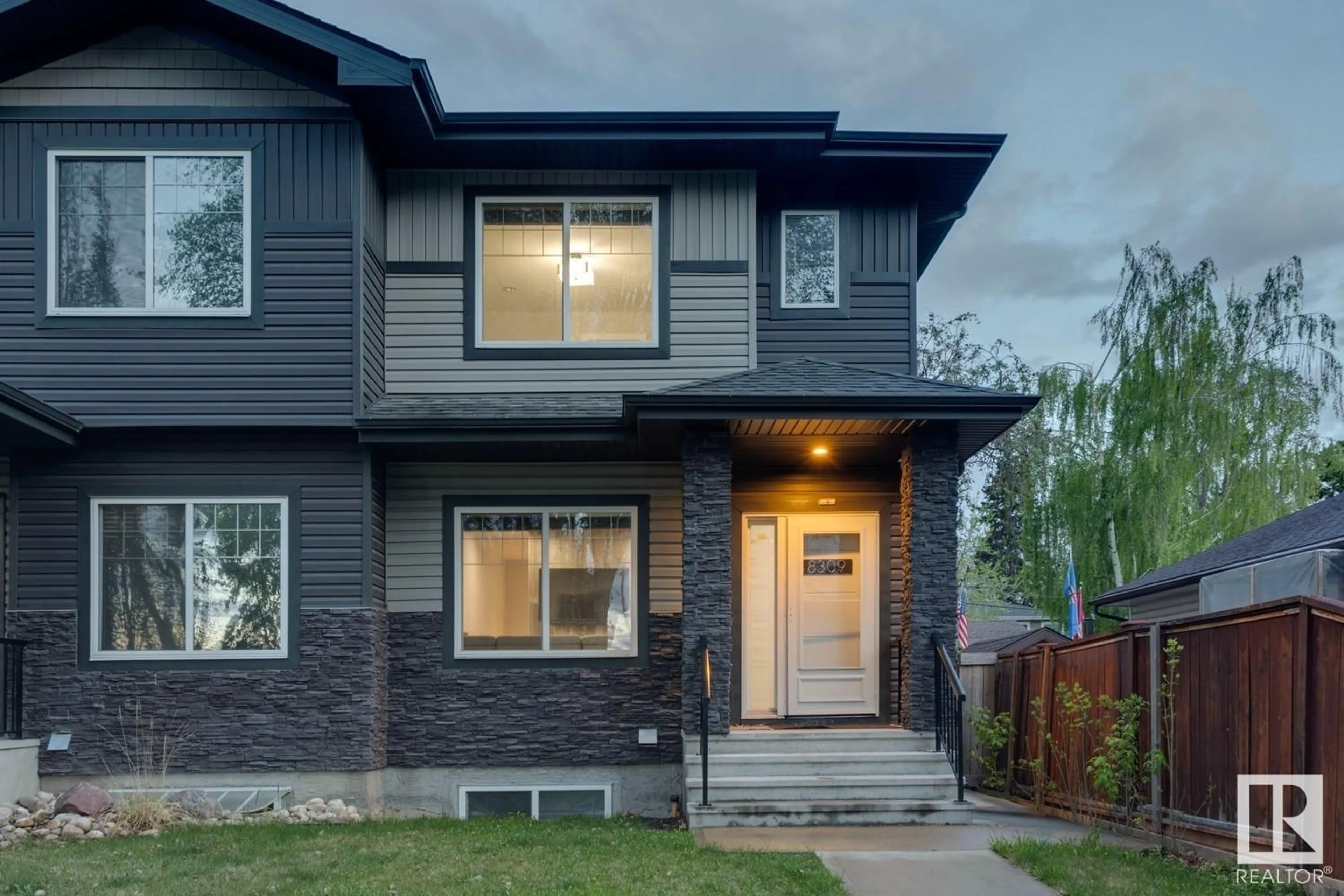 Frontside or backside of a home for 8309 81 AV NW, Edmonton Alberta T6C0W1