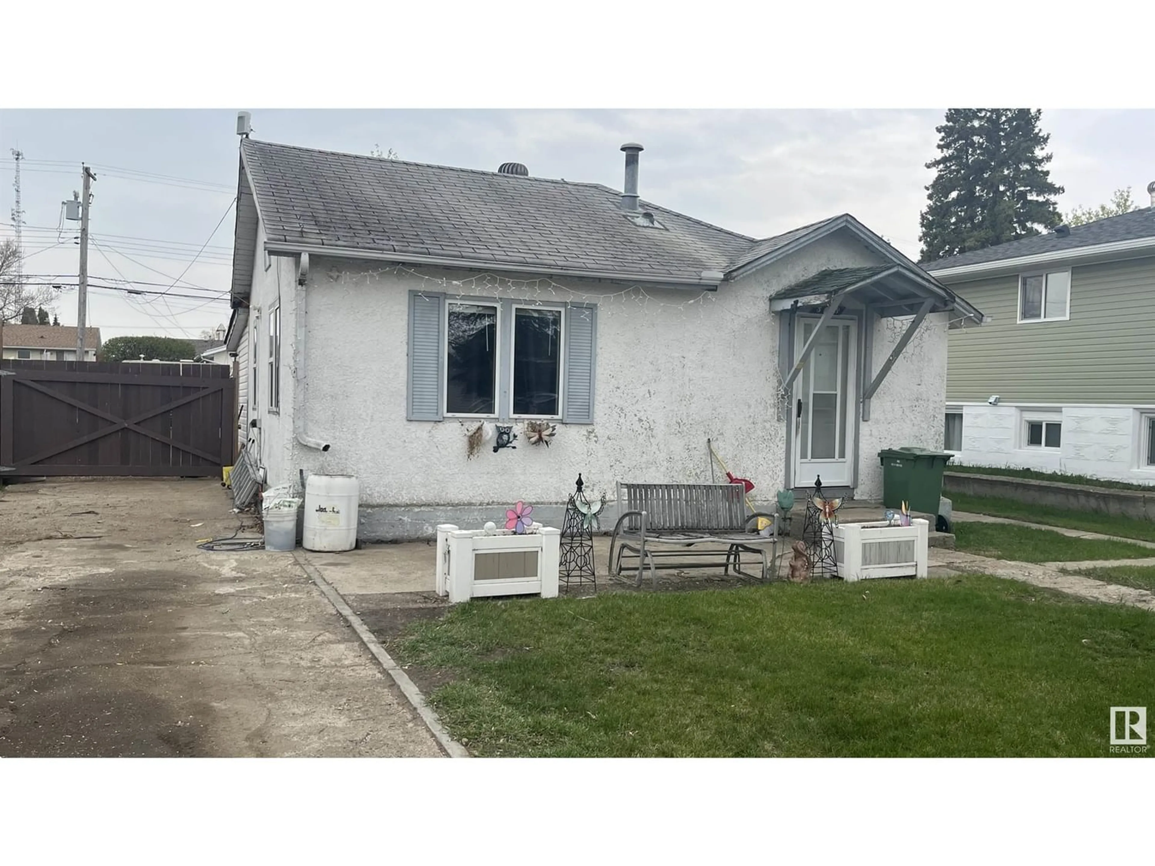 Frontside or backside of a home for 5108 52, Bonnyville Town Alberta T9N2B1