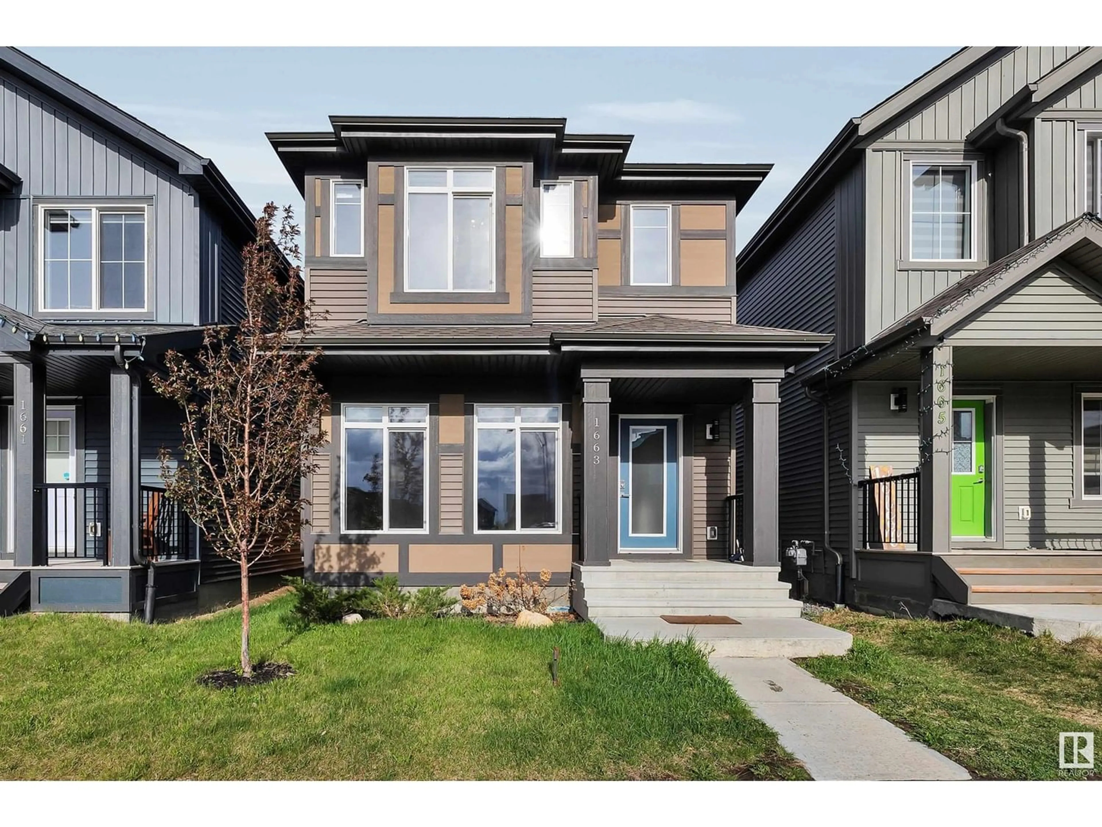Frontside or backside of a home for 1663 GRAYDON HILL LI SW, Edmonton Alberta T6W4C4