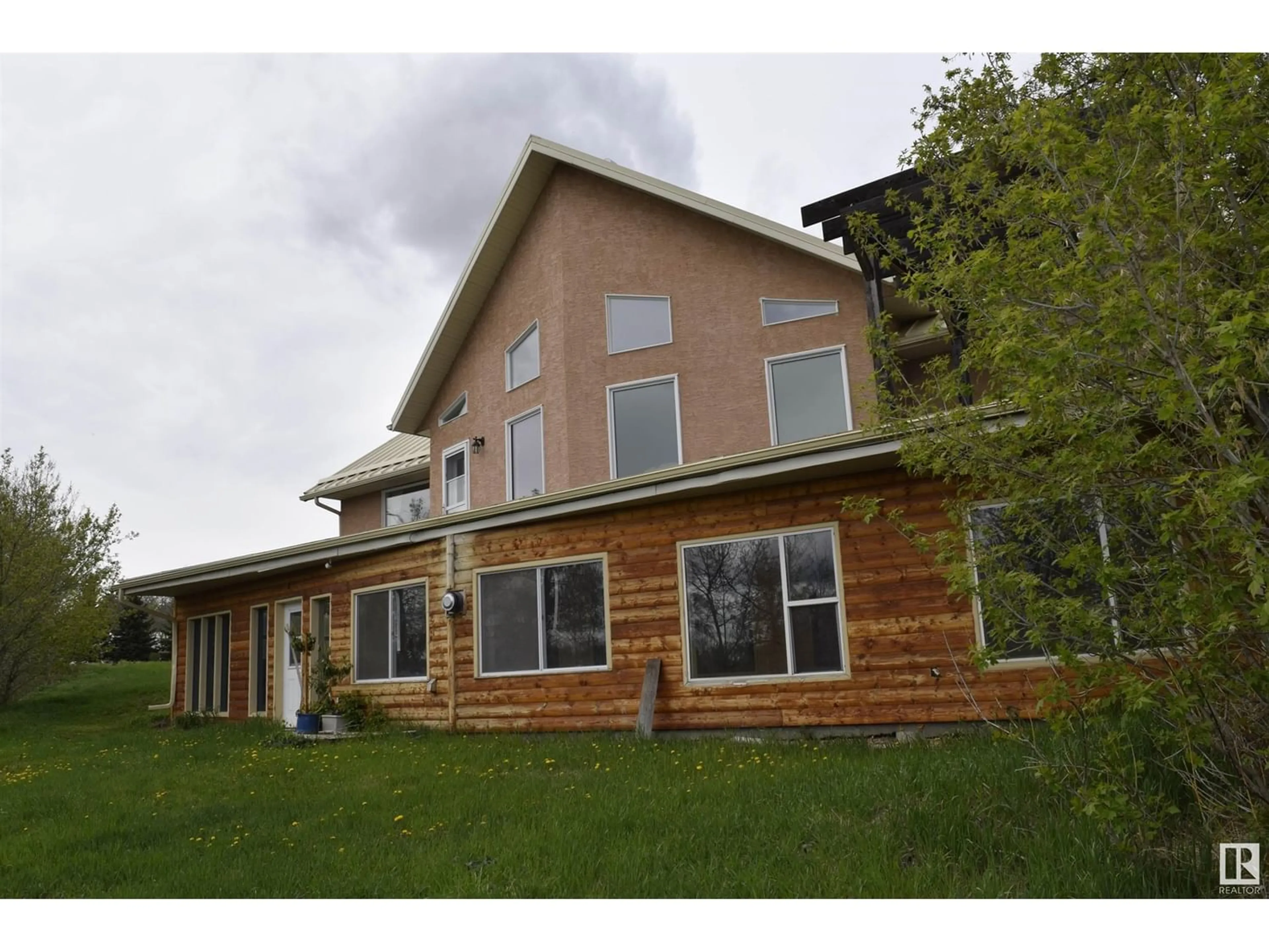 Frontside or backside of a home for 25018 RICHFIELD DR, Rural Sturgeon County Alberta T8T1H8