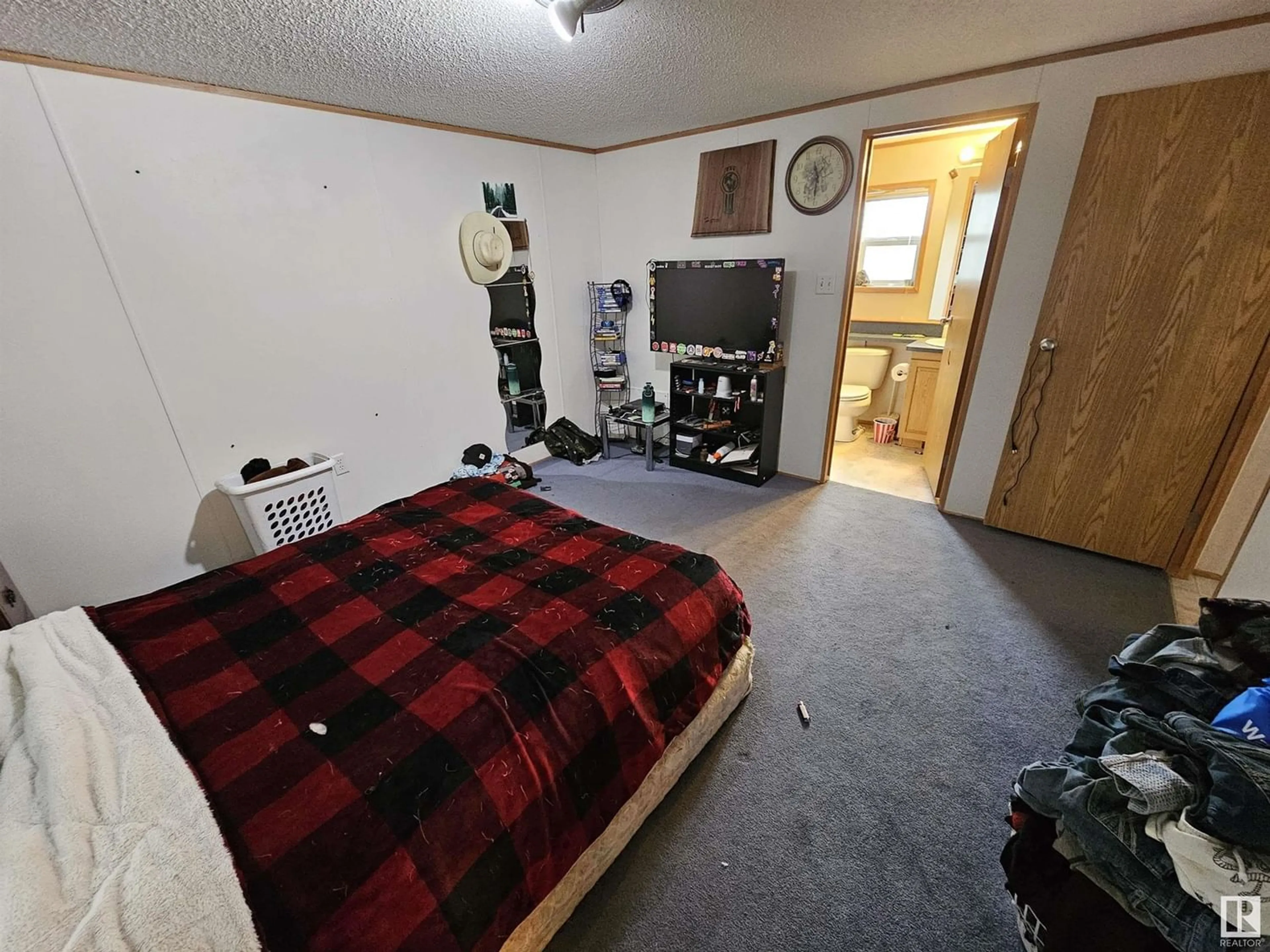 A pic of a room for 48205 Hwy 22, Rural Brazeau County Alberta T0C0S0