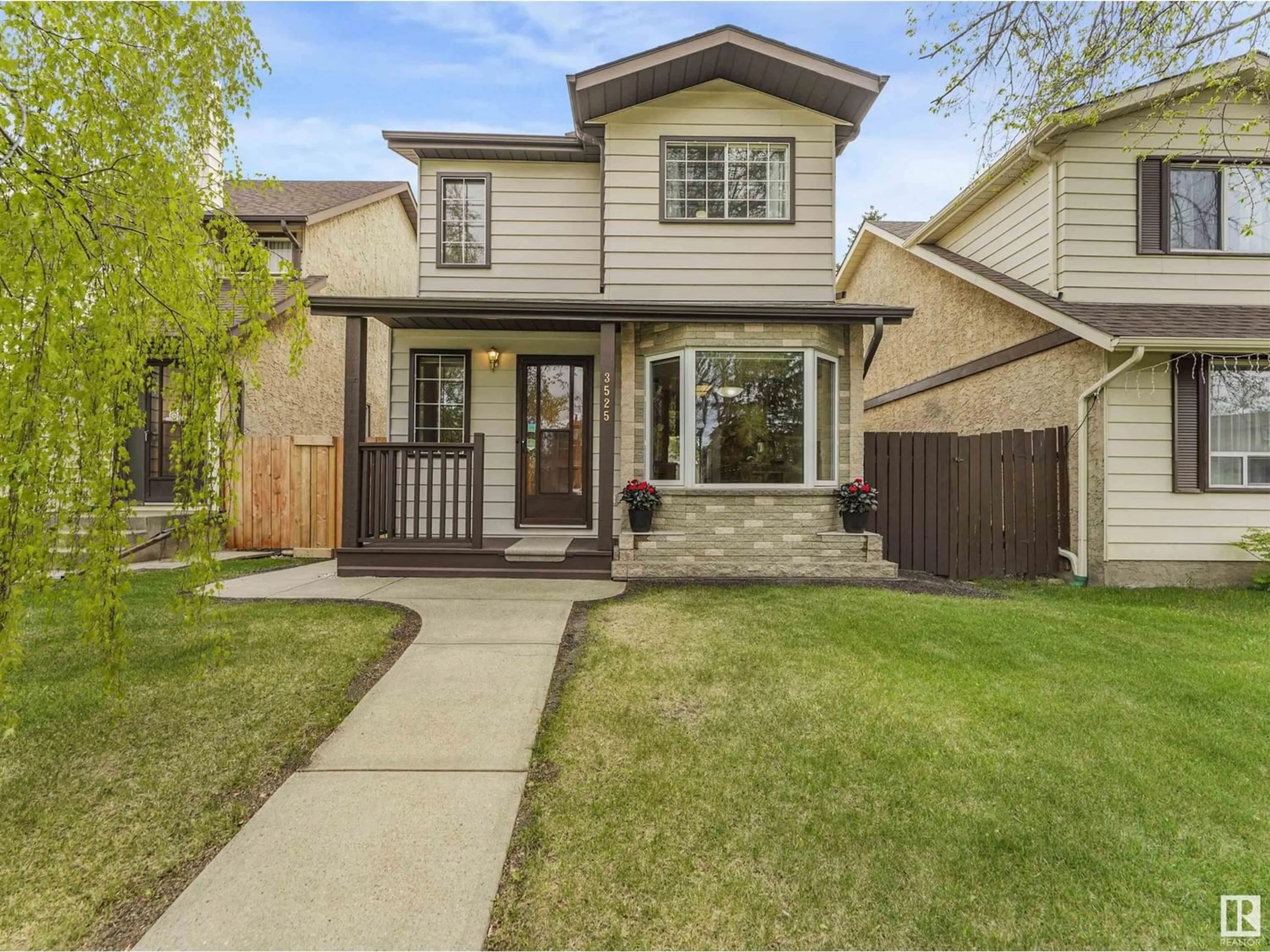 Frontside or backside of a home for 3525 42A AV NW, Edmonton Alberta T6L4C6