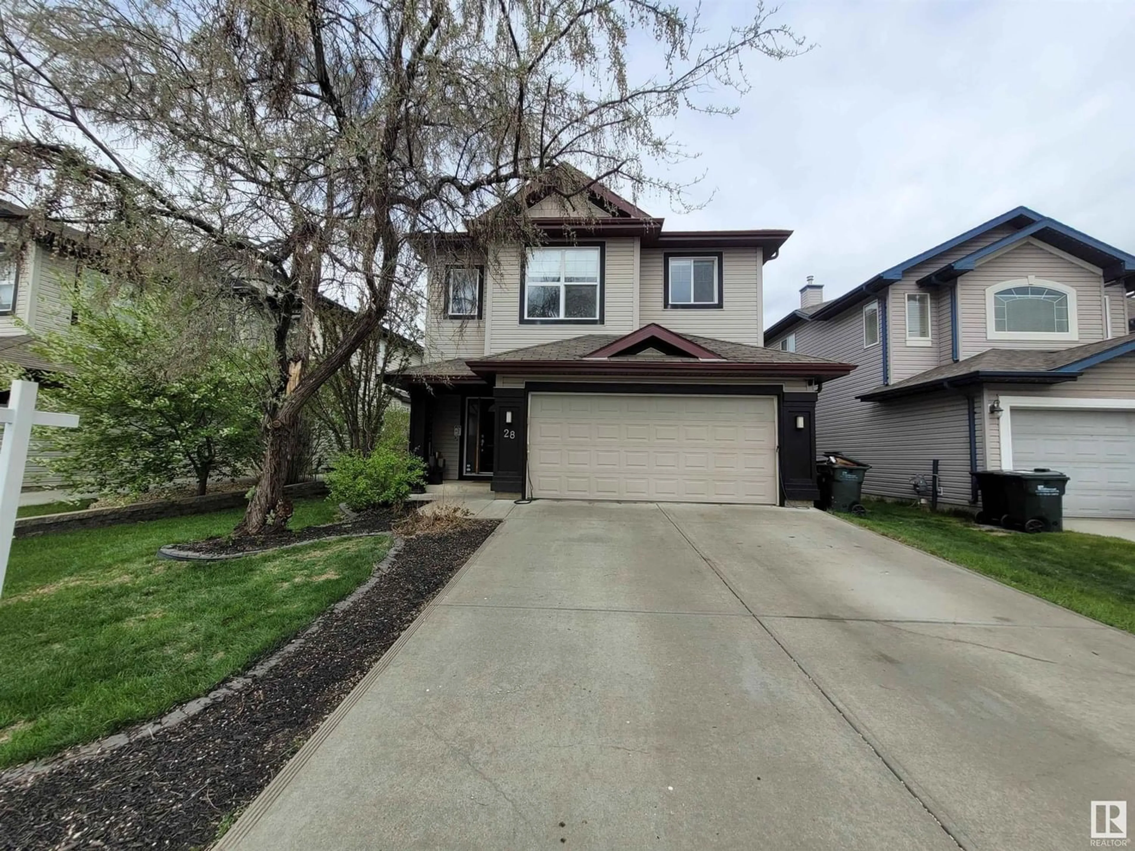 Frontside or backside of a home for 28 SUMMERCOURT CL, Sherwood Park Alberta T8H2P8