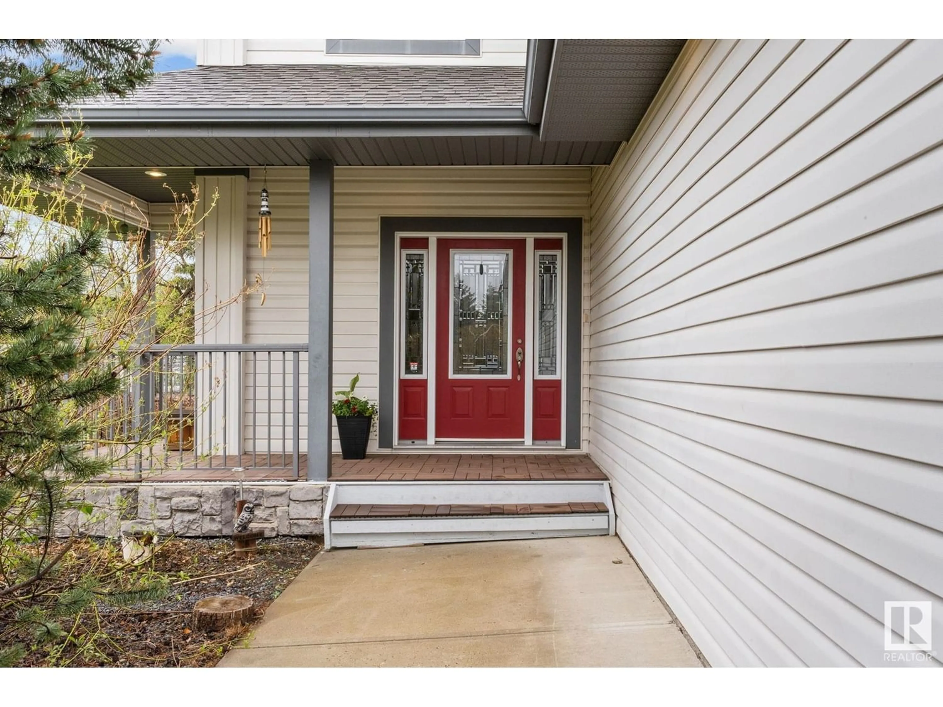 Indoor entryway for #325 52555 RGE RD 223, Rural Strathcona County Alberta T8A6M8