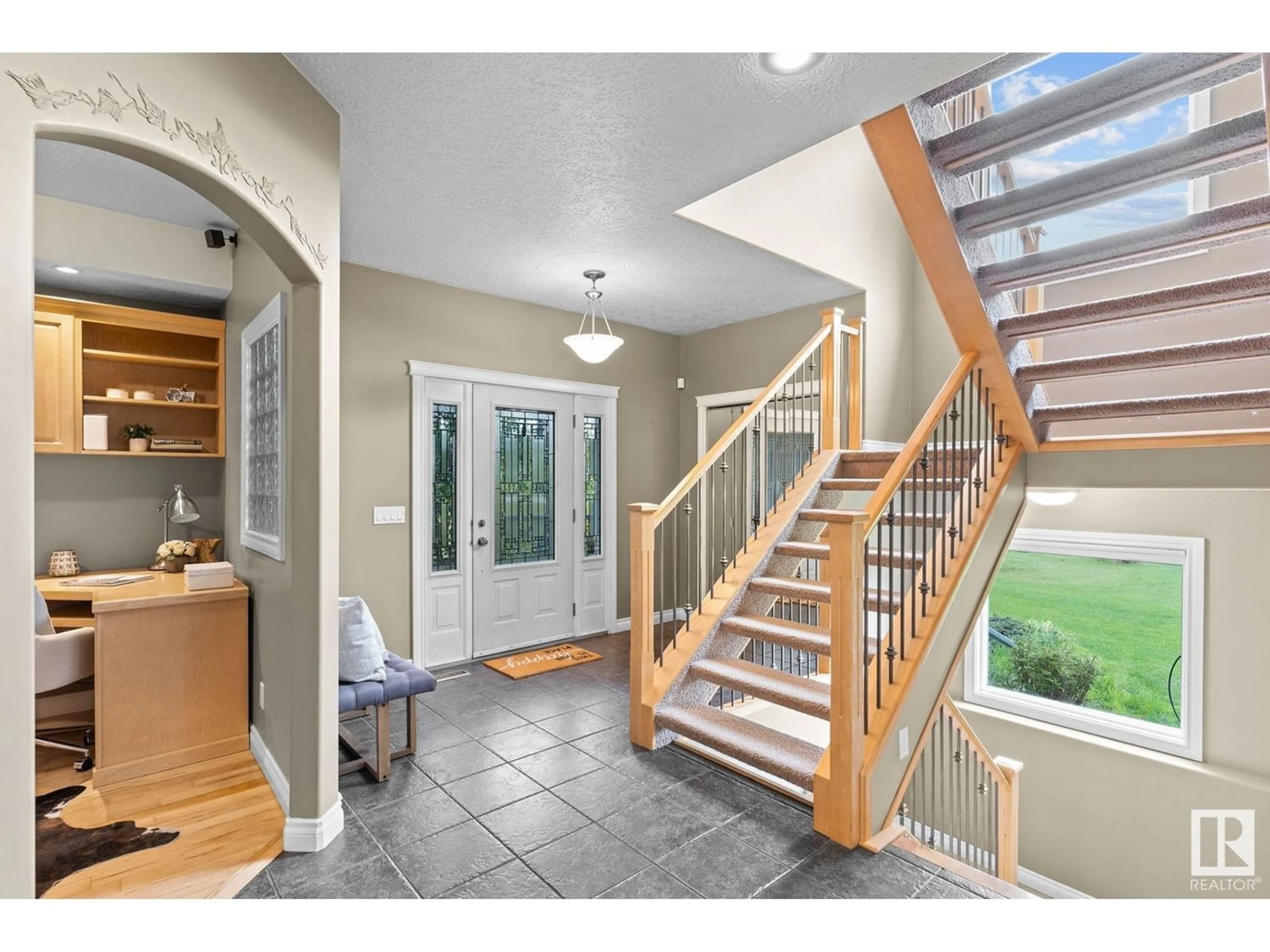 Indoor entryway for #325 52555 RGE RD 223, Rural Strathcona County Alberta T8A6M8