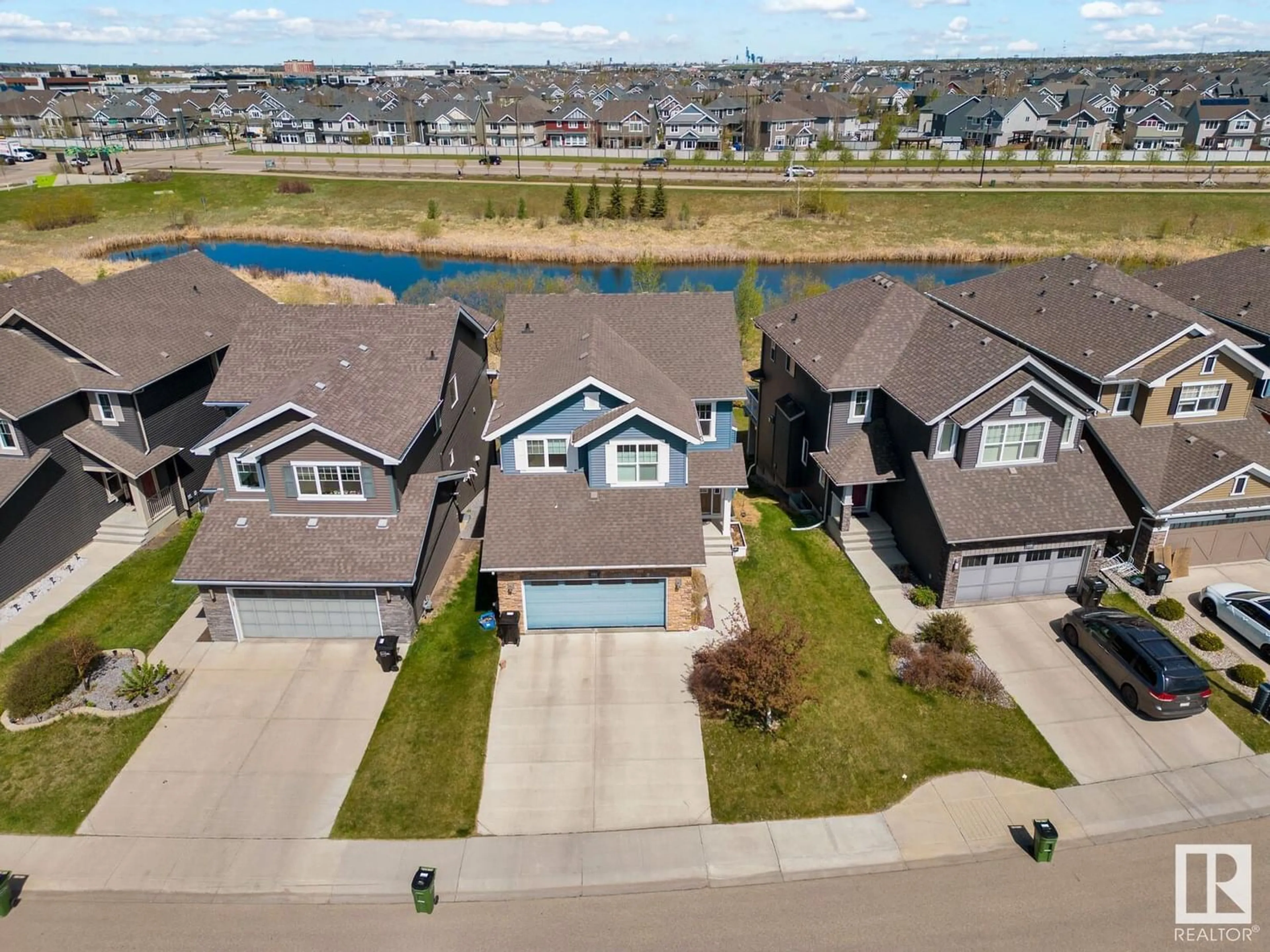 Frontside or backside of a home for 4461 CRABAPPLE LD SW, Edmonton Alberta T6X0Y6
