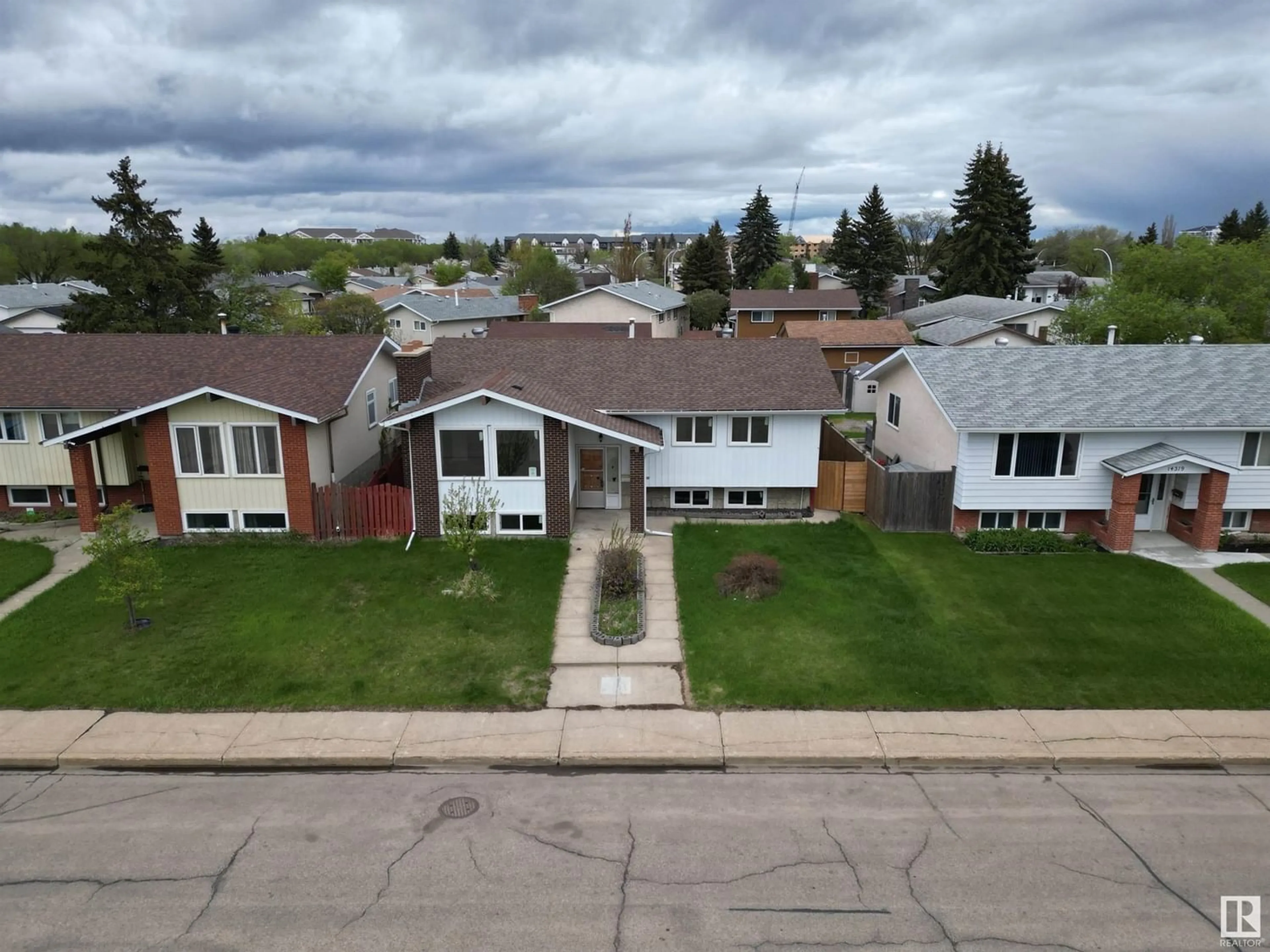 Frontside or backside of a home for 14325 117 ST NW, Edmonton Alberta T5X1N3