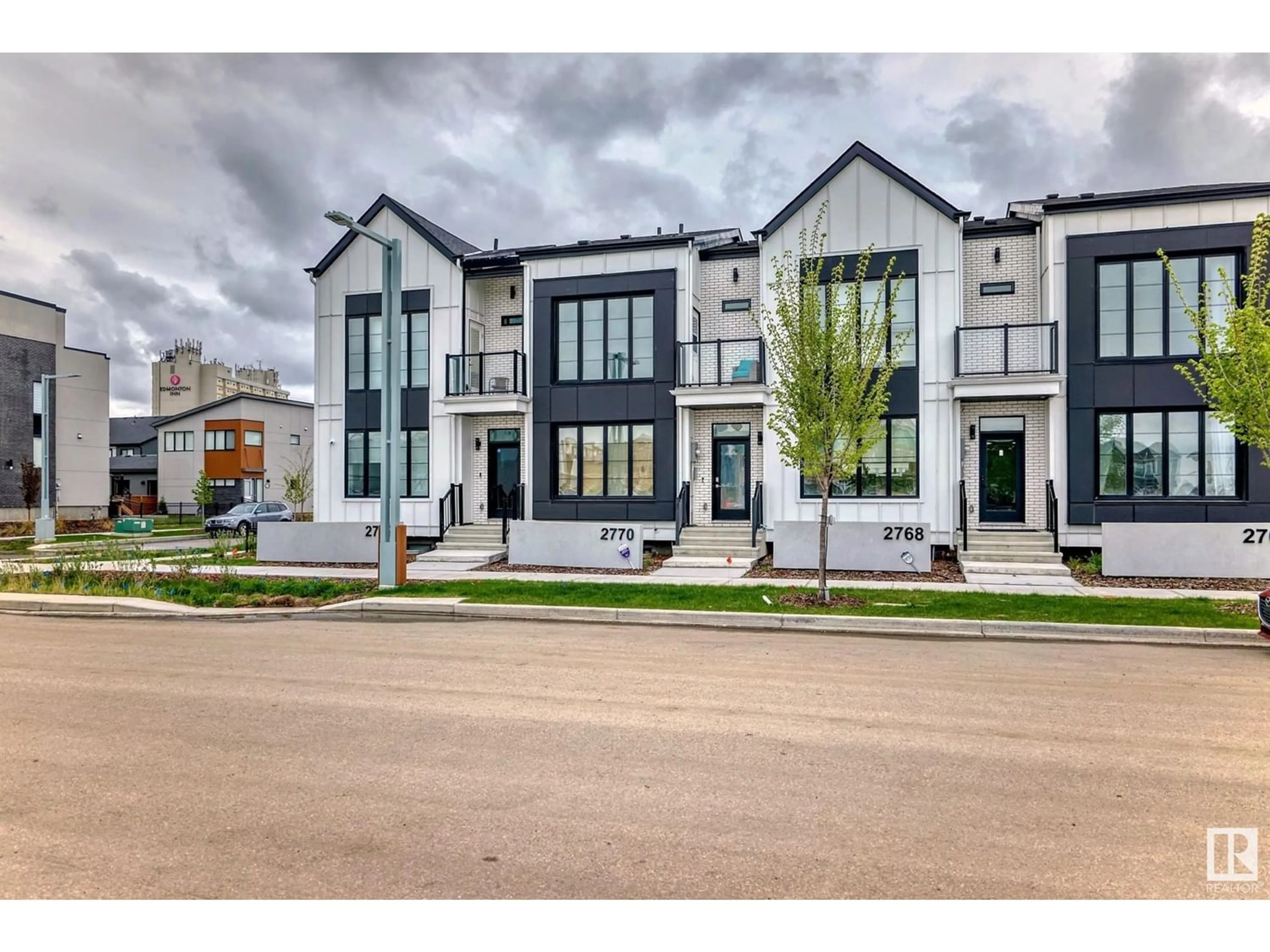 A pic from exterior of the house or condo for 2770 BLATCHFORD RD NW, Edmonton Alberta T5G2W6