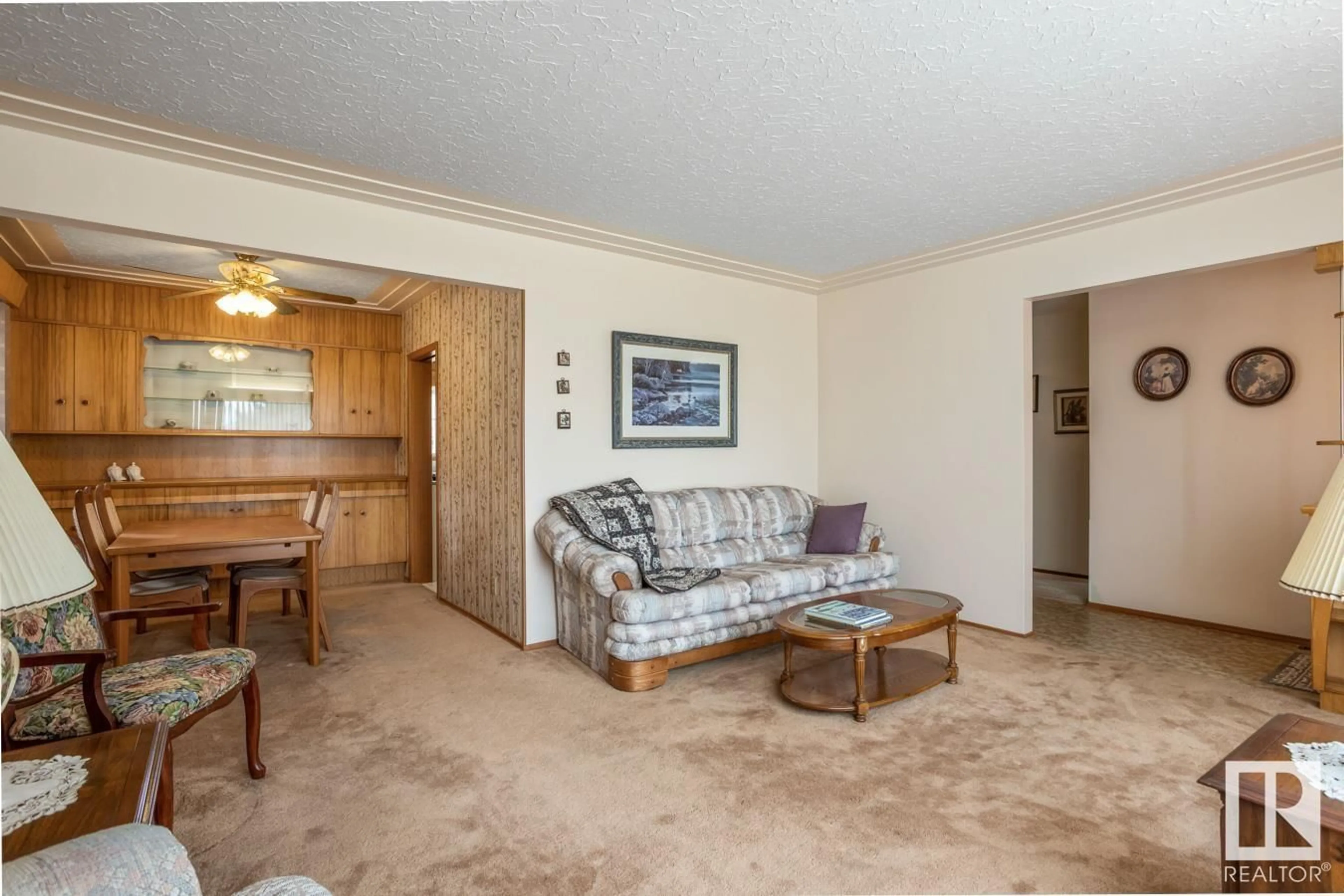 A pic of a room for 6907 84 AV NW, Edmonton Alberta T6B0H6