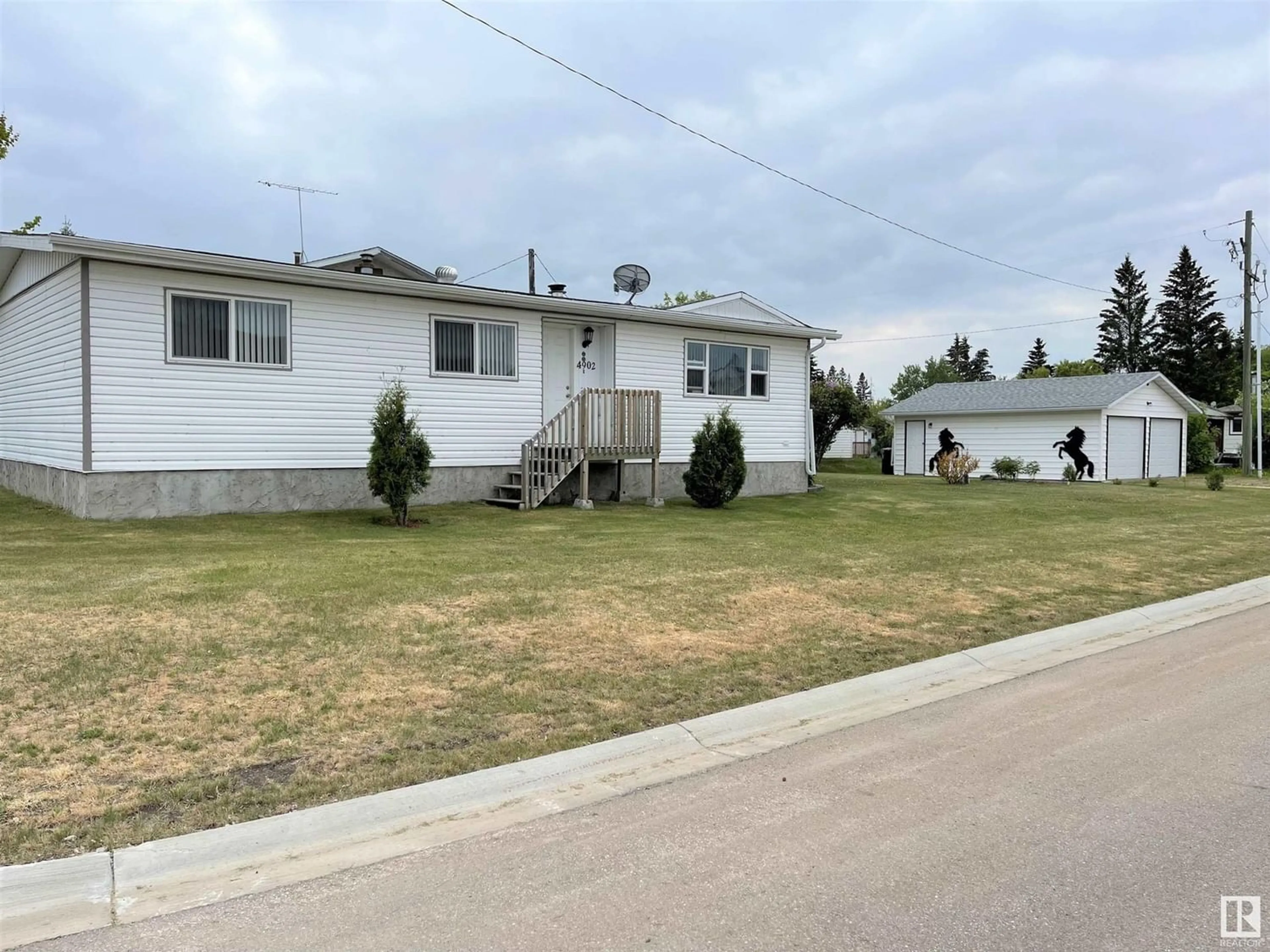 Frontside or backside of a home, the street view for 4902 51 AV, Ardmore Alberta T0A0B0