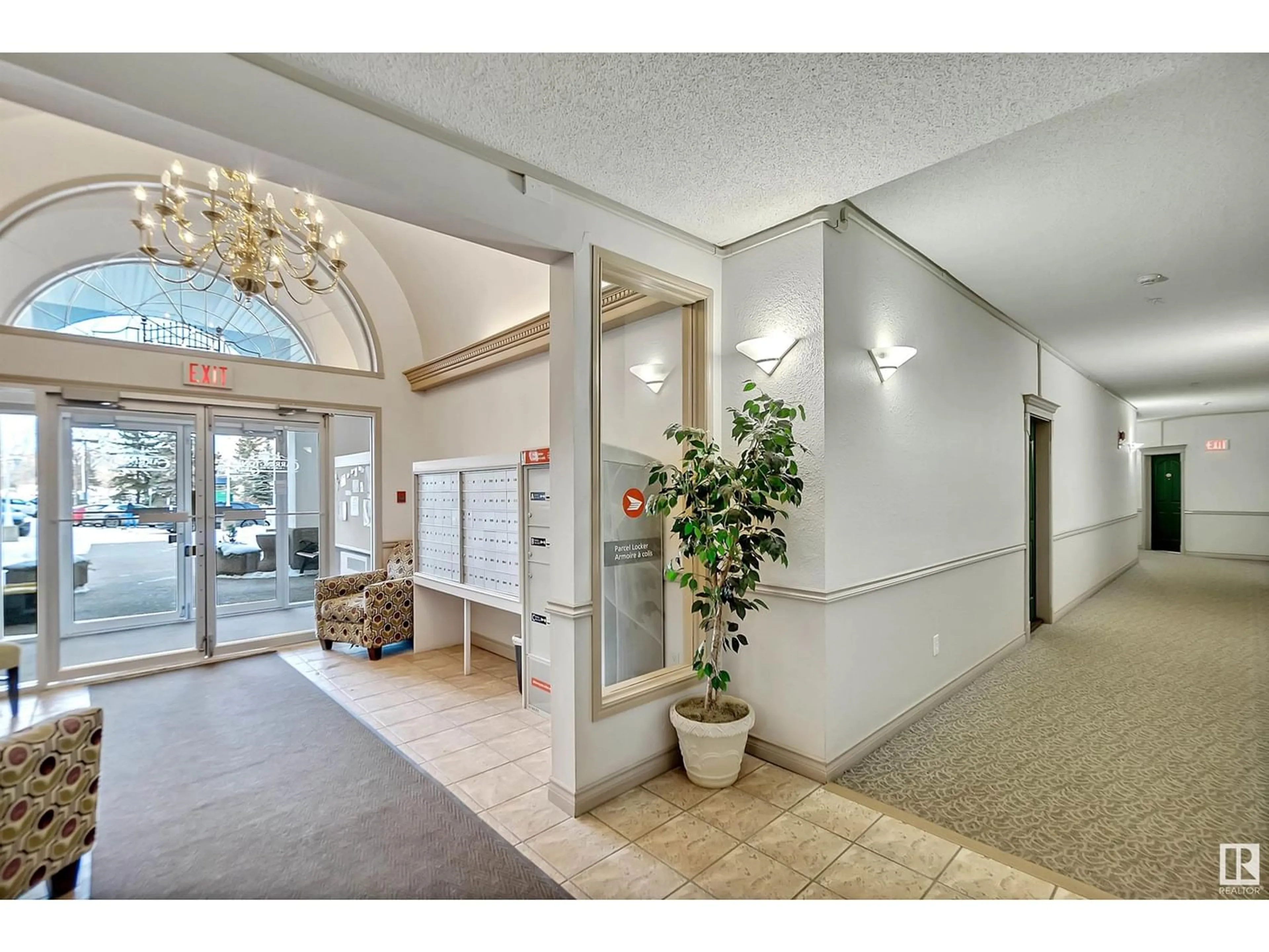 Indoor foyer for #317 17459 98A AV NW, Edmonton Alberta T5T6H9