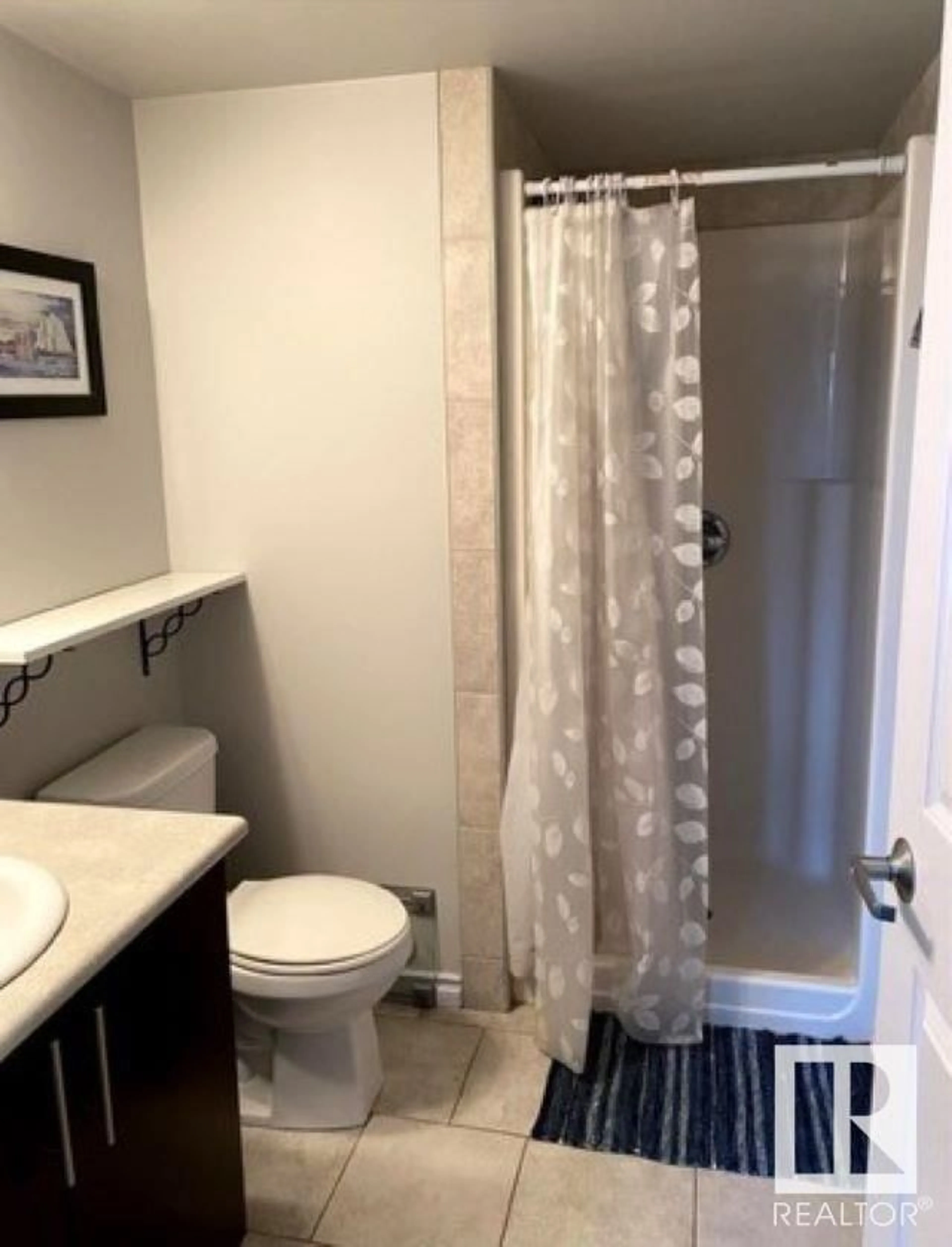 Standard bathroom for #215 10118 106 AV NW, Edmonton Alberta T5J3S4