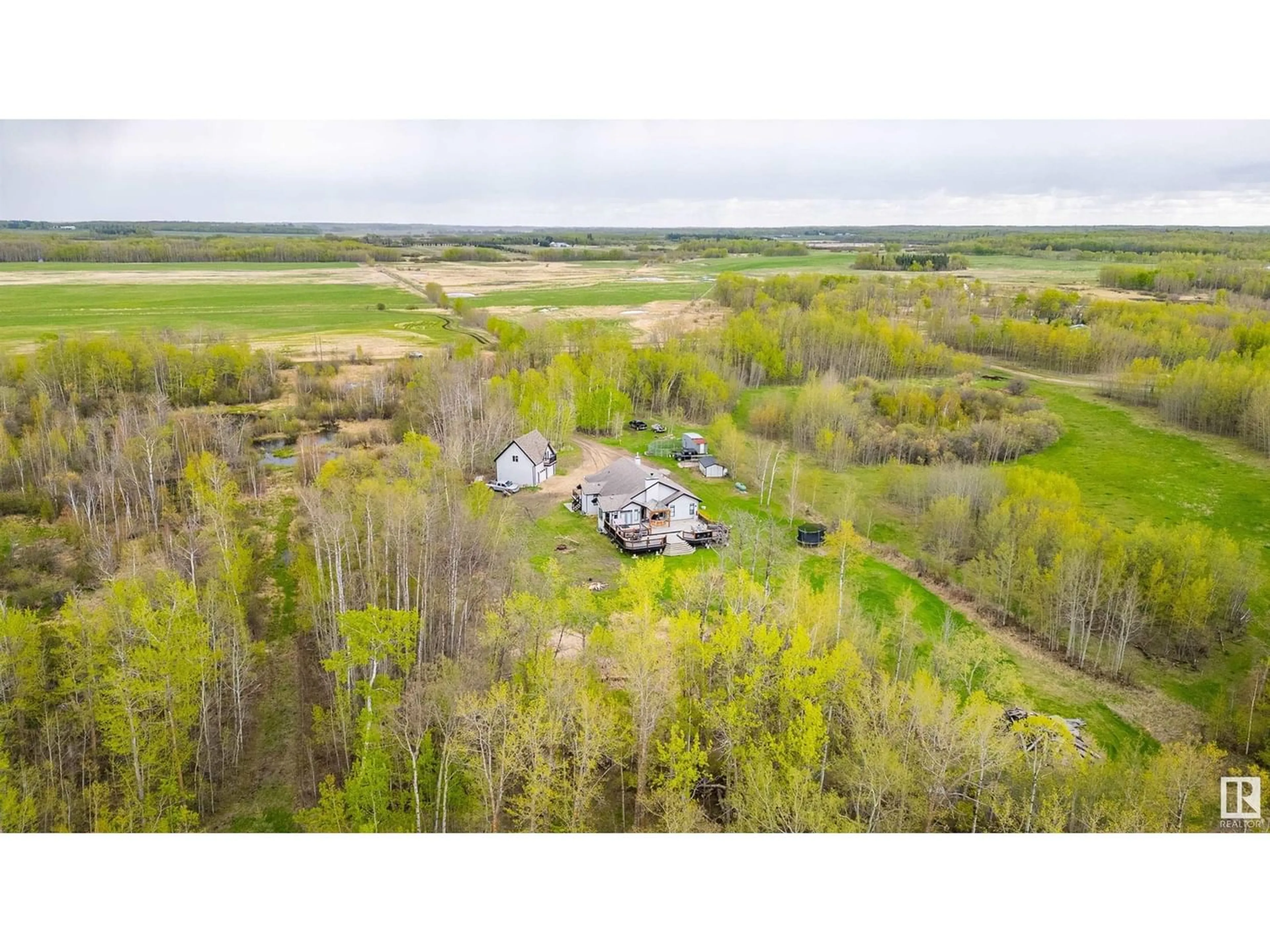 Cottage for 50542 Rge Rd 224, Rural Leduc County Alberta T0B3M1