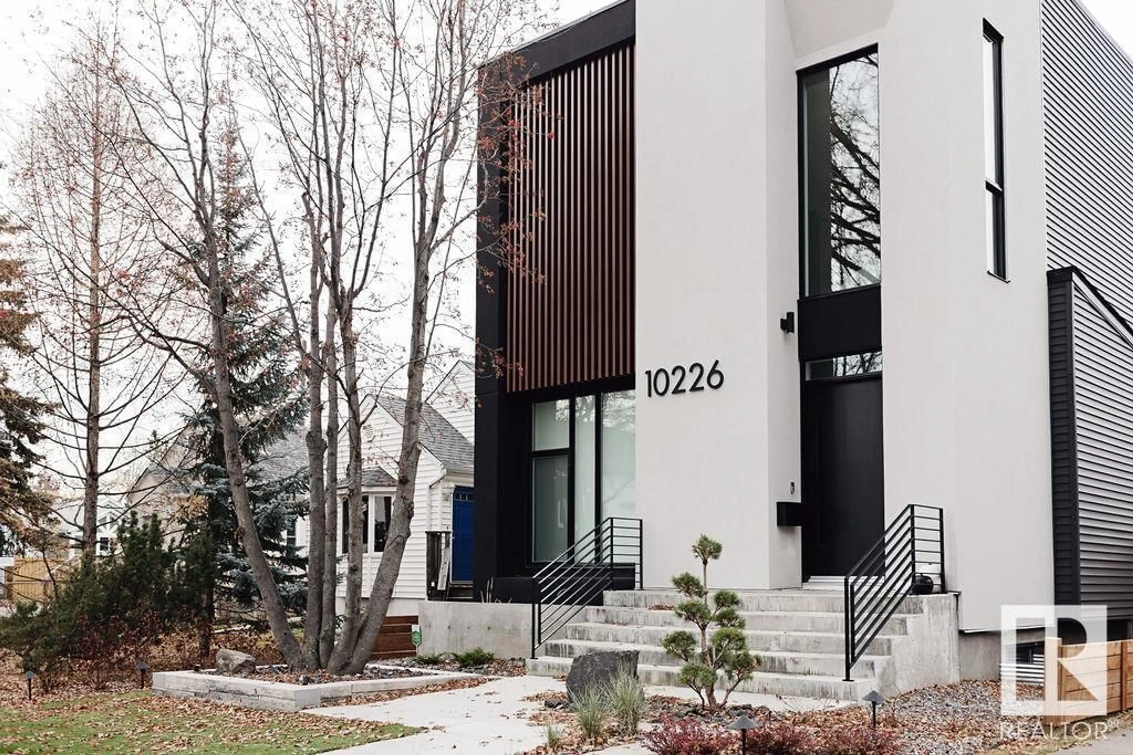 Outside view for 10226 146 ST NW, Edmonton Alberta T5N2Z9