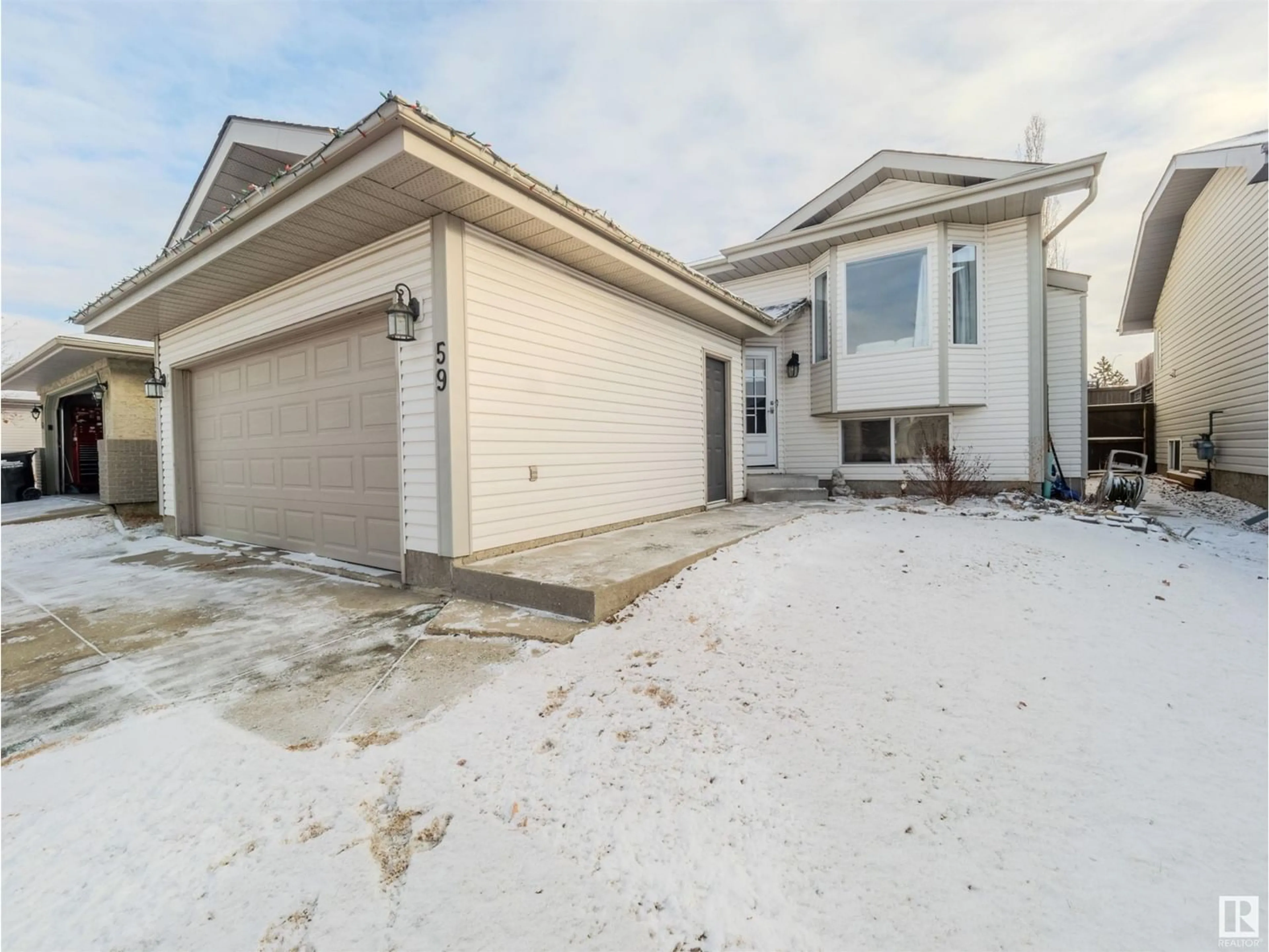 Frontside or backside of a home for 59 LILAC CR, Sherwood Park Alberta T8H1V5