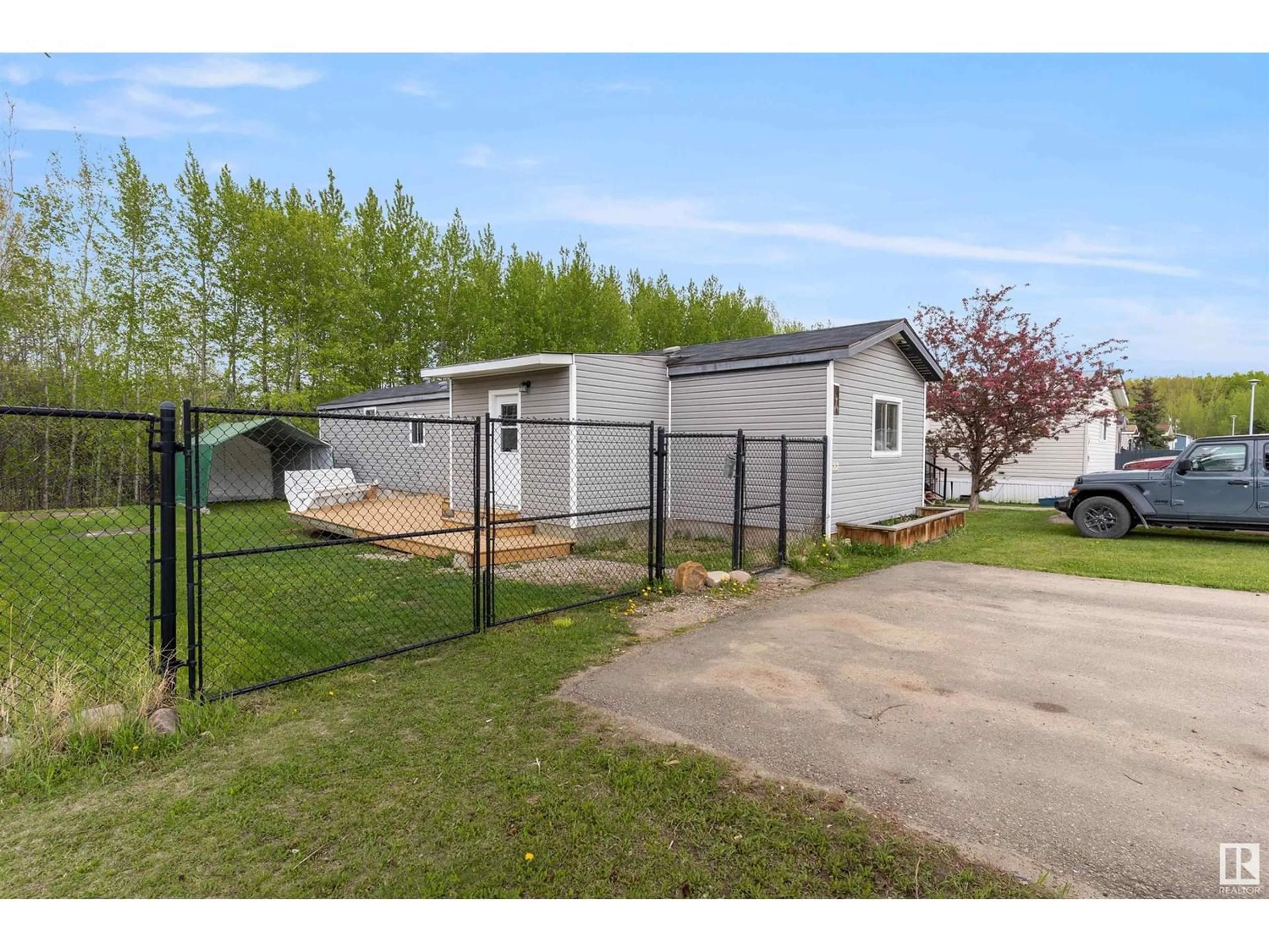 Fenced yard for #22 6010 Willow Drive, Boyle Alberta T0A0M0