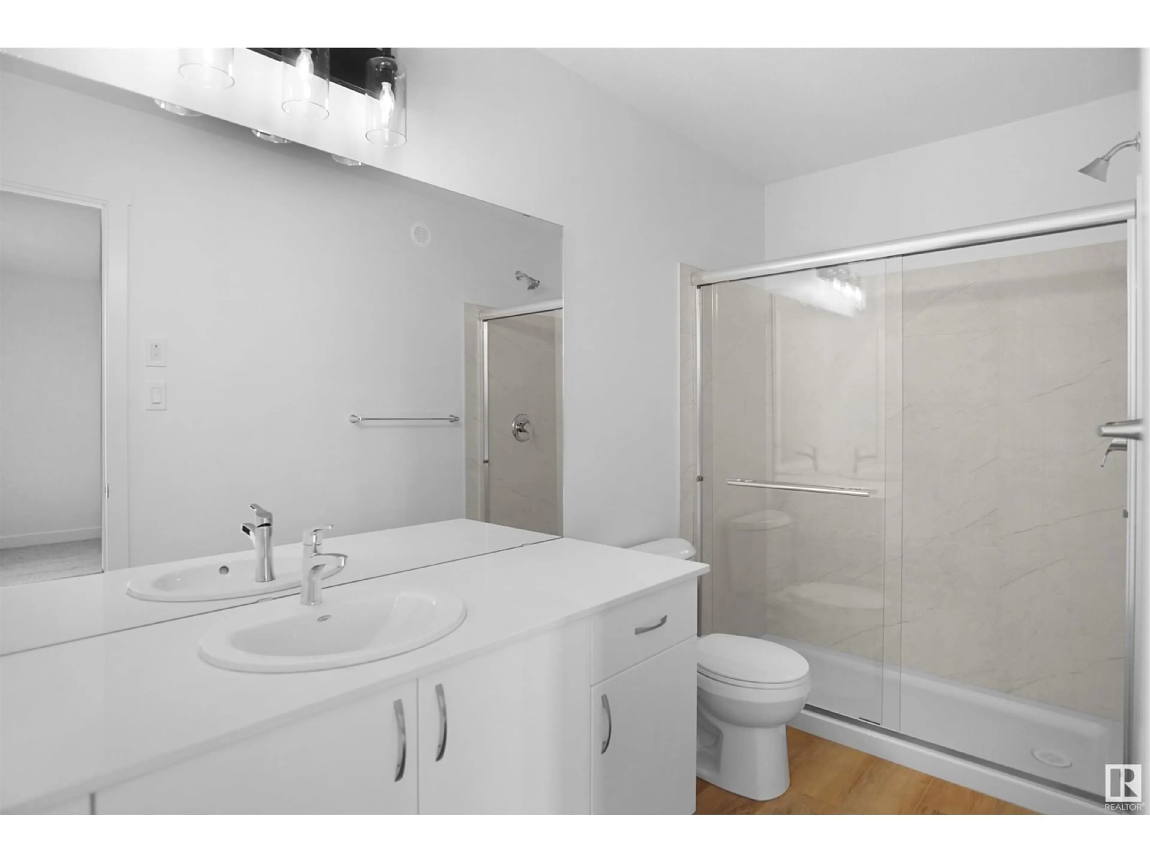 Standard bathroom for 111 COPPERHAVEN DR, Spruce Grove Alberta T7X0Y6