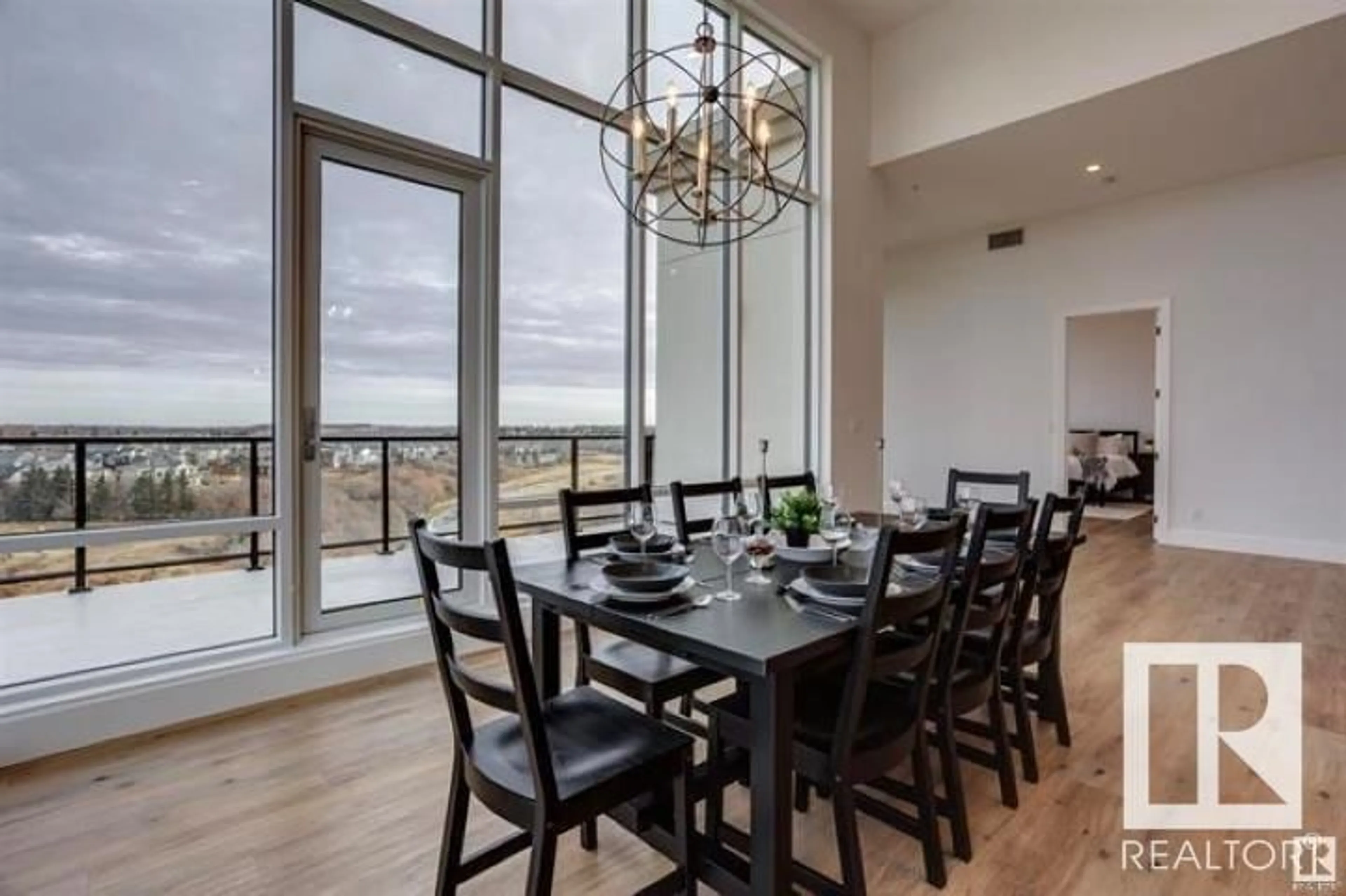 Dining room, wood floors, mountain for #1039 200 BELLEROSE DR, St. Albert Alberta T8N7P7