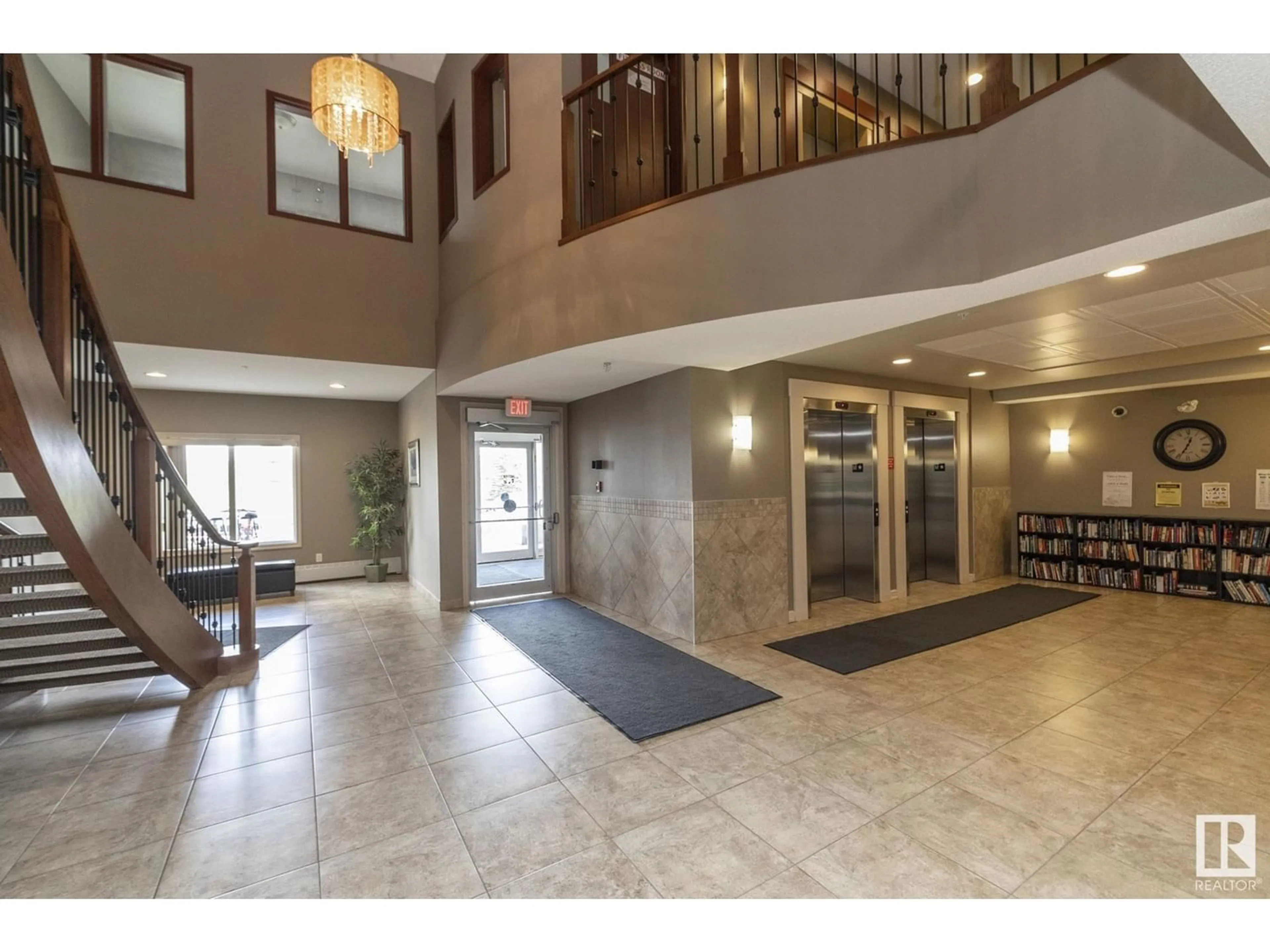 Indoor foyer for #416 263 MacEwan SW, Edmonton Alberta T6W0C4