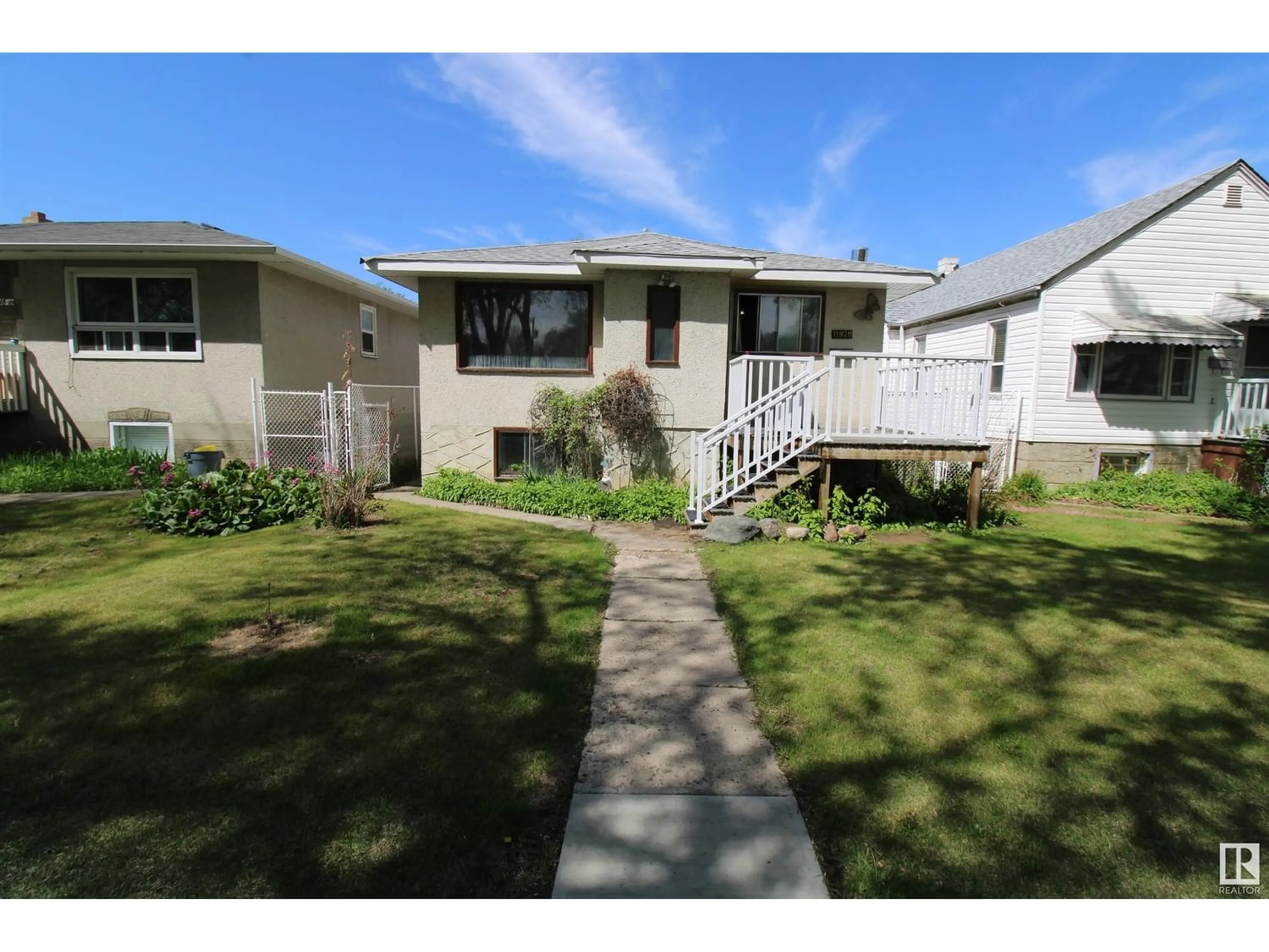 A pic from exterior of the house or condo for 11920 69 ST NW, Edmonton Alberta T5B1S5