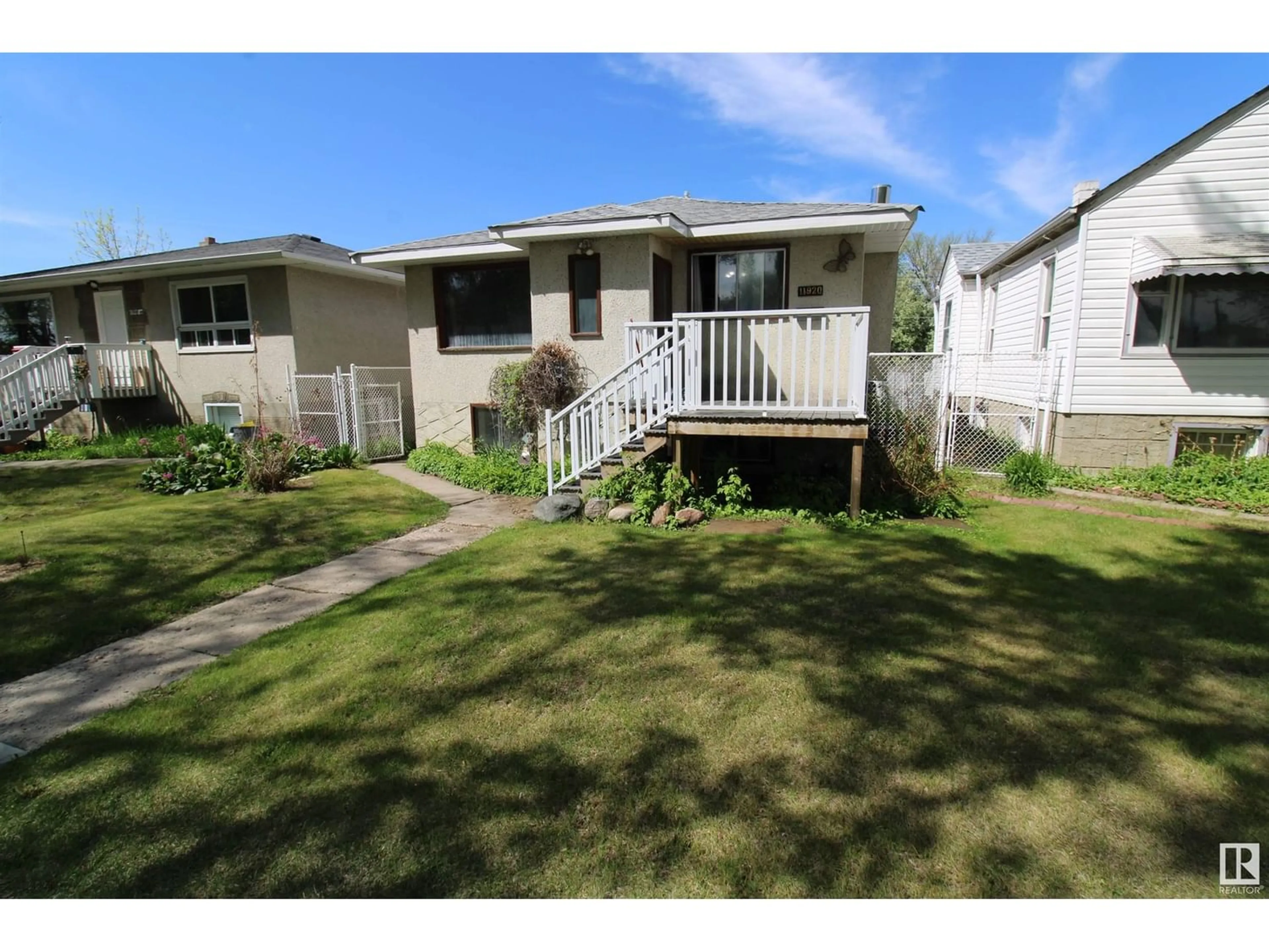 A pic from exterior of the house or condo for 11920 69 ST NW, Edmonton Alberta T5B1S5