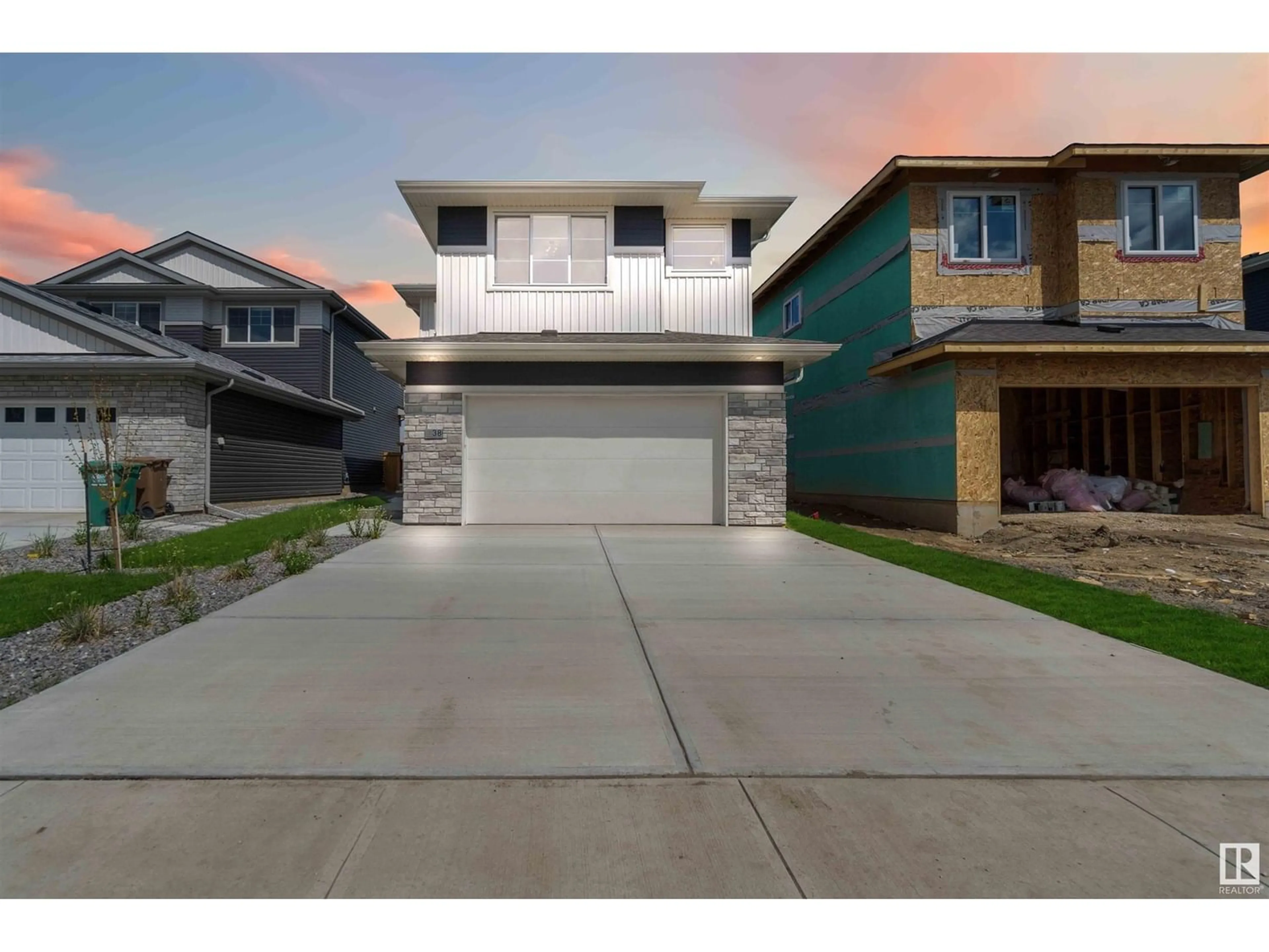 Frontside or backside of a home, the street view for 36 Maple CR, Gibbons Alberta T0A1N0