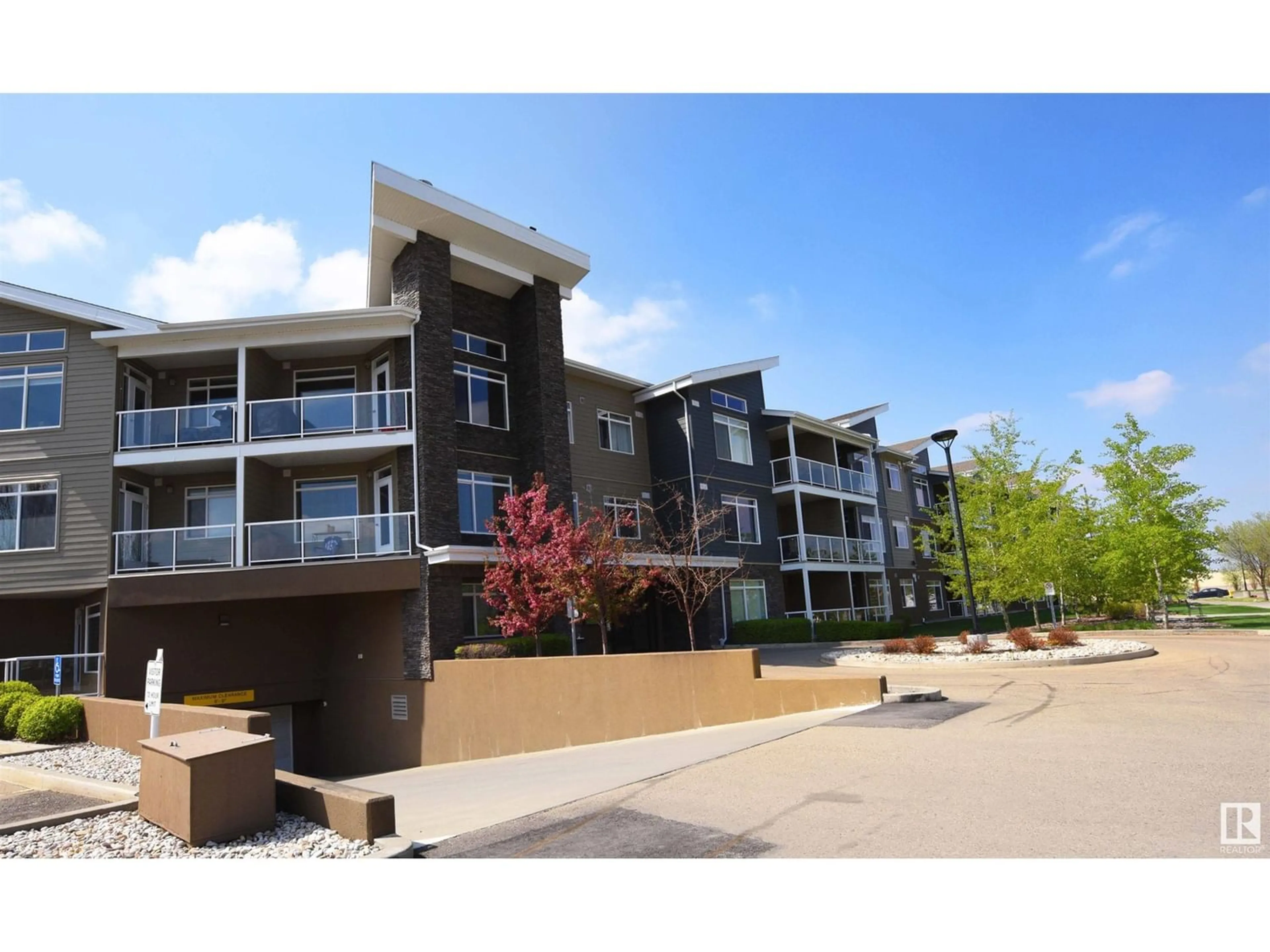 A pic from exterior of the house or condo for #105 279 Wye RD, Sherwood Park Alberta T8B0A7