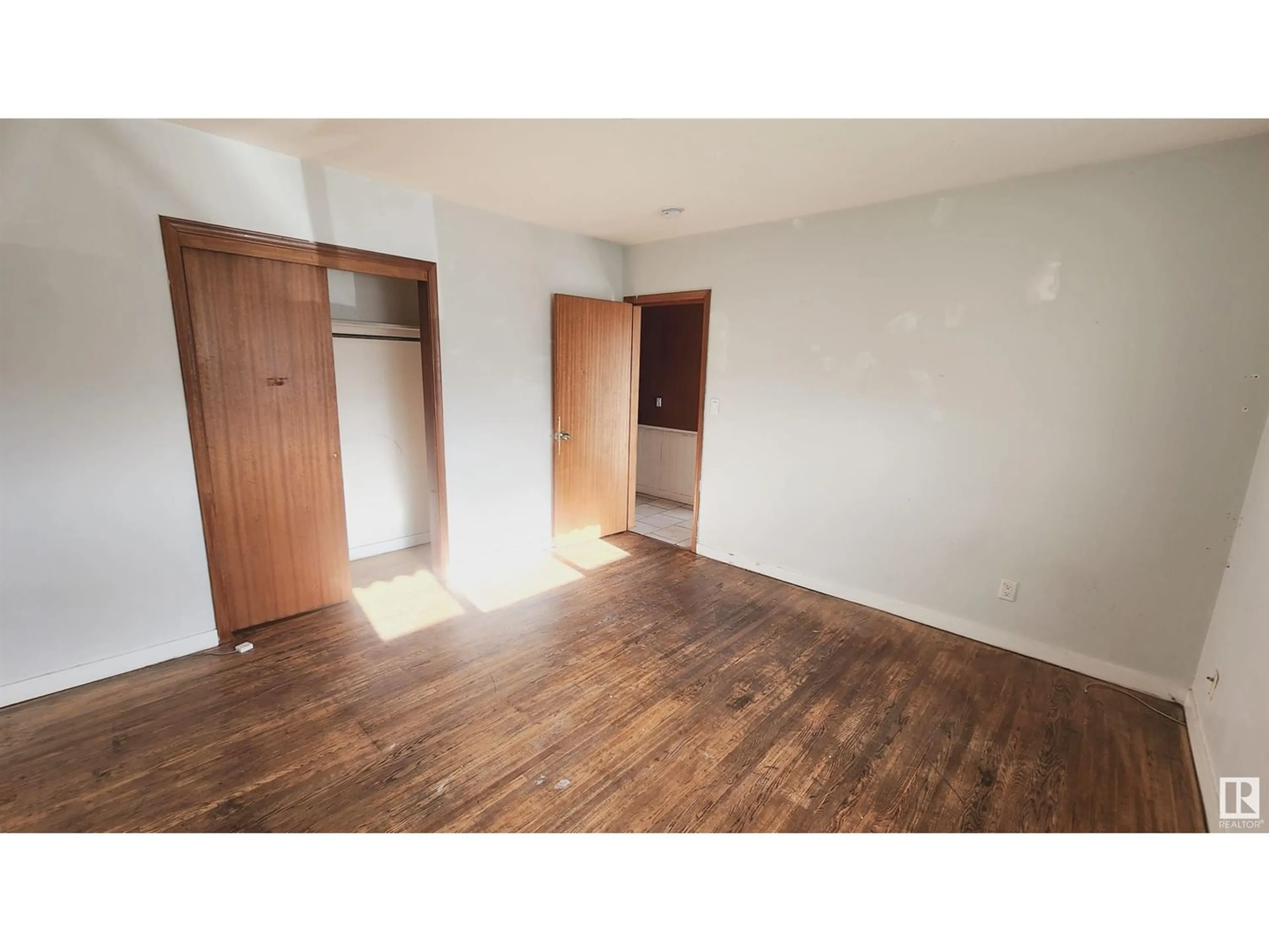 A pic of a room for 9811 149 ST NW, Edmonton Alberta T5P1K5