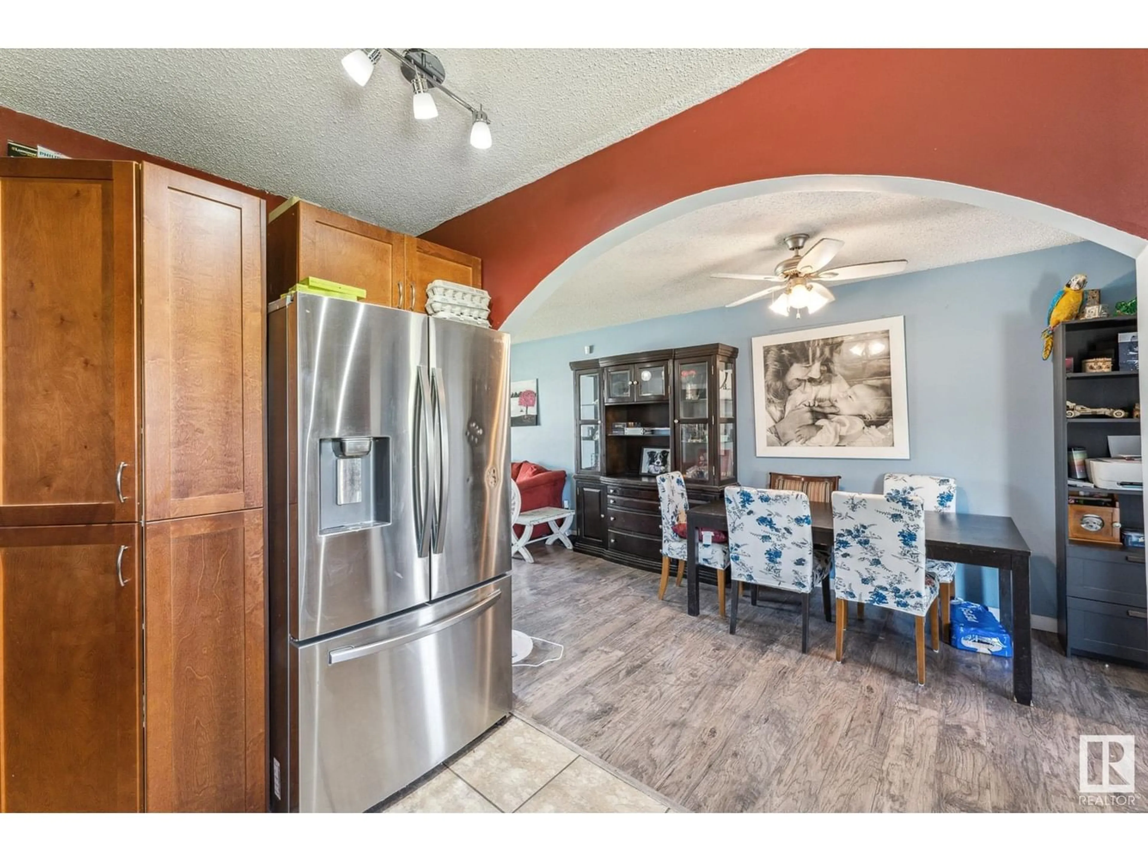 Kitchen for 14016 21 ST NW, Edmonton Alberta T5Y1C6