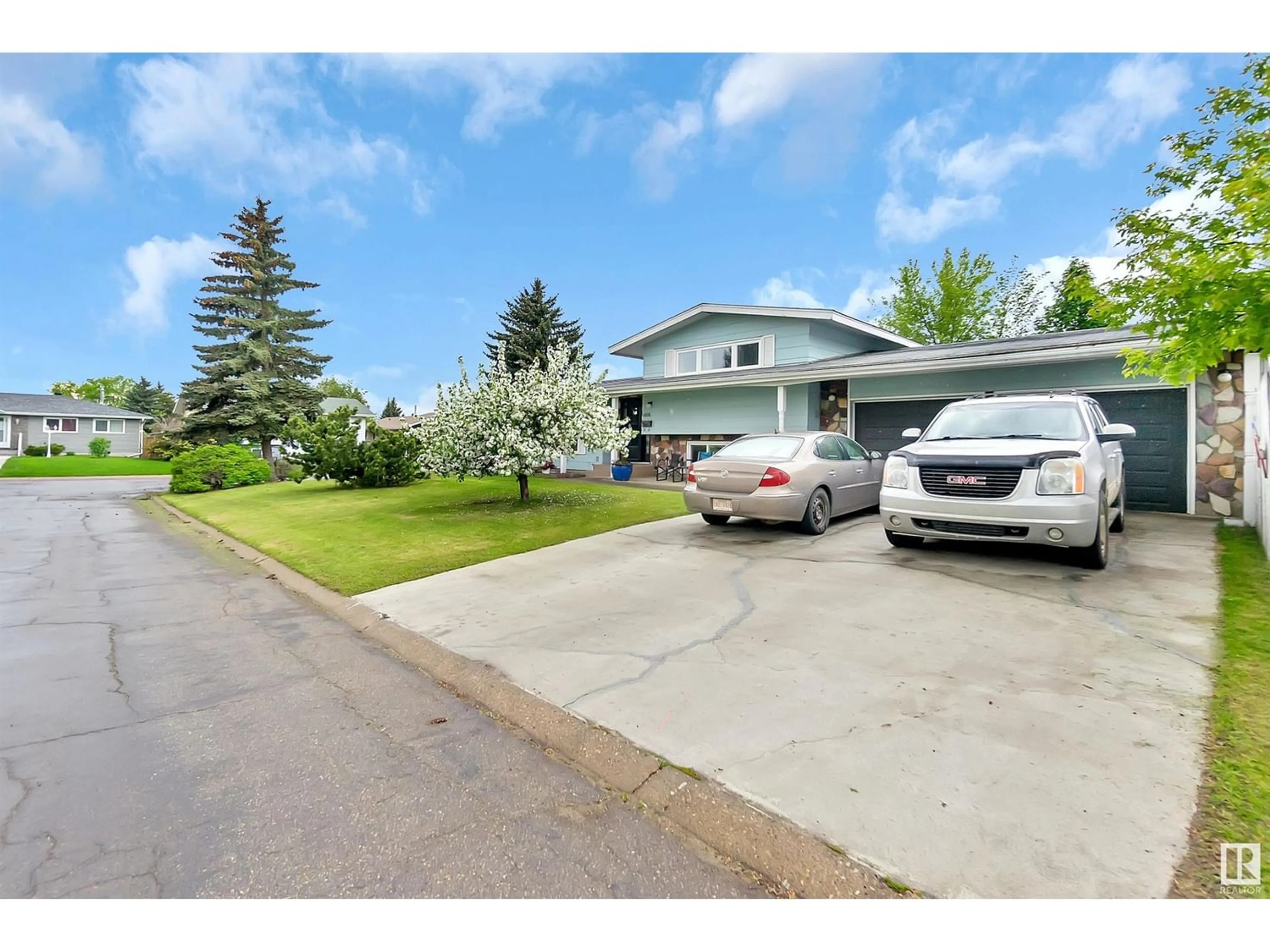 A pic from exterior of the house or condo for 6816 43A AV NW, Edmonton Alberta T6K1S8