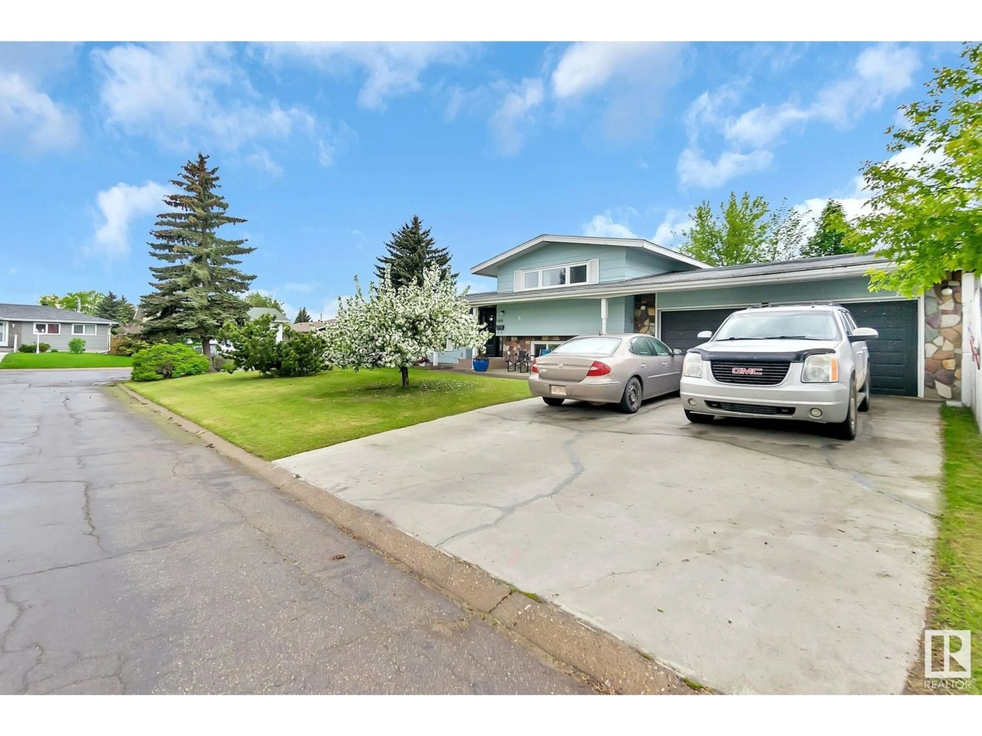 A pic from exterior of the house or condo for 6816 43A AV NW, Edmonton Alberta T6K1S8