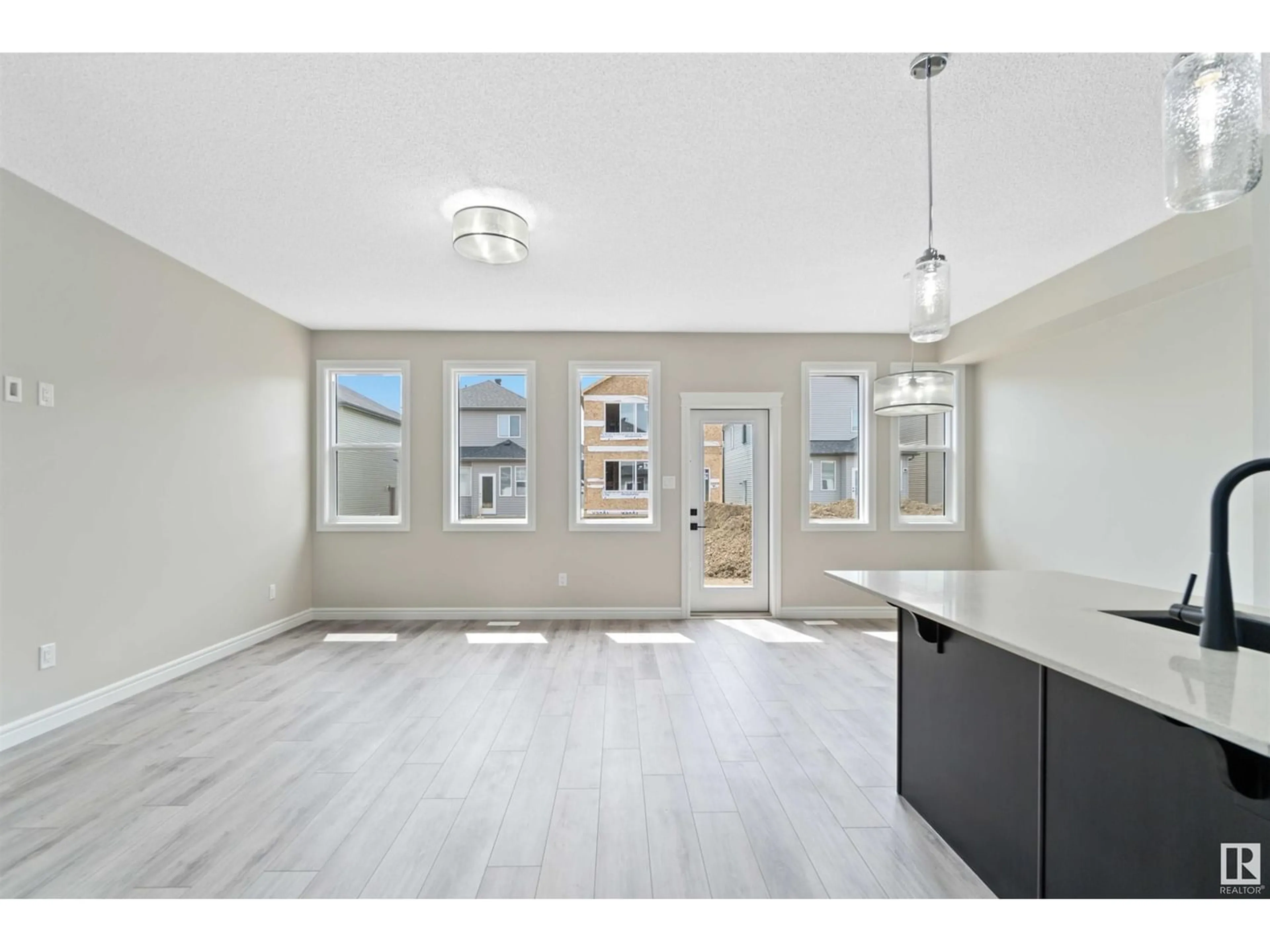 A pic of a room for 2209 DONAGHEY WY SW, Edmonton Alberta T6W4Y7