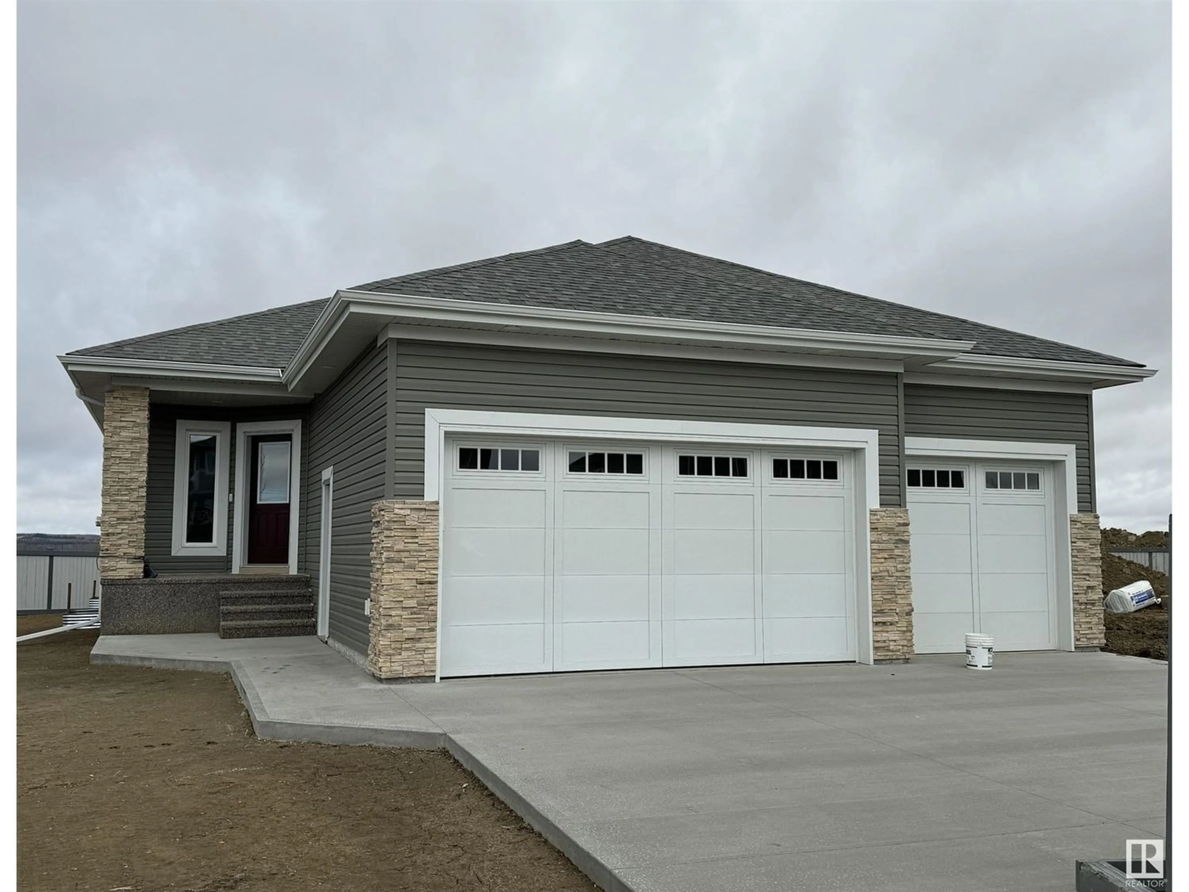 Frontside or backside of a home for 45 DARBY CR, Spruce Grove Alberta T7X0E6