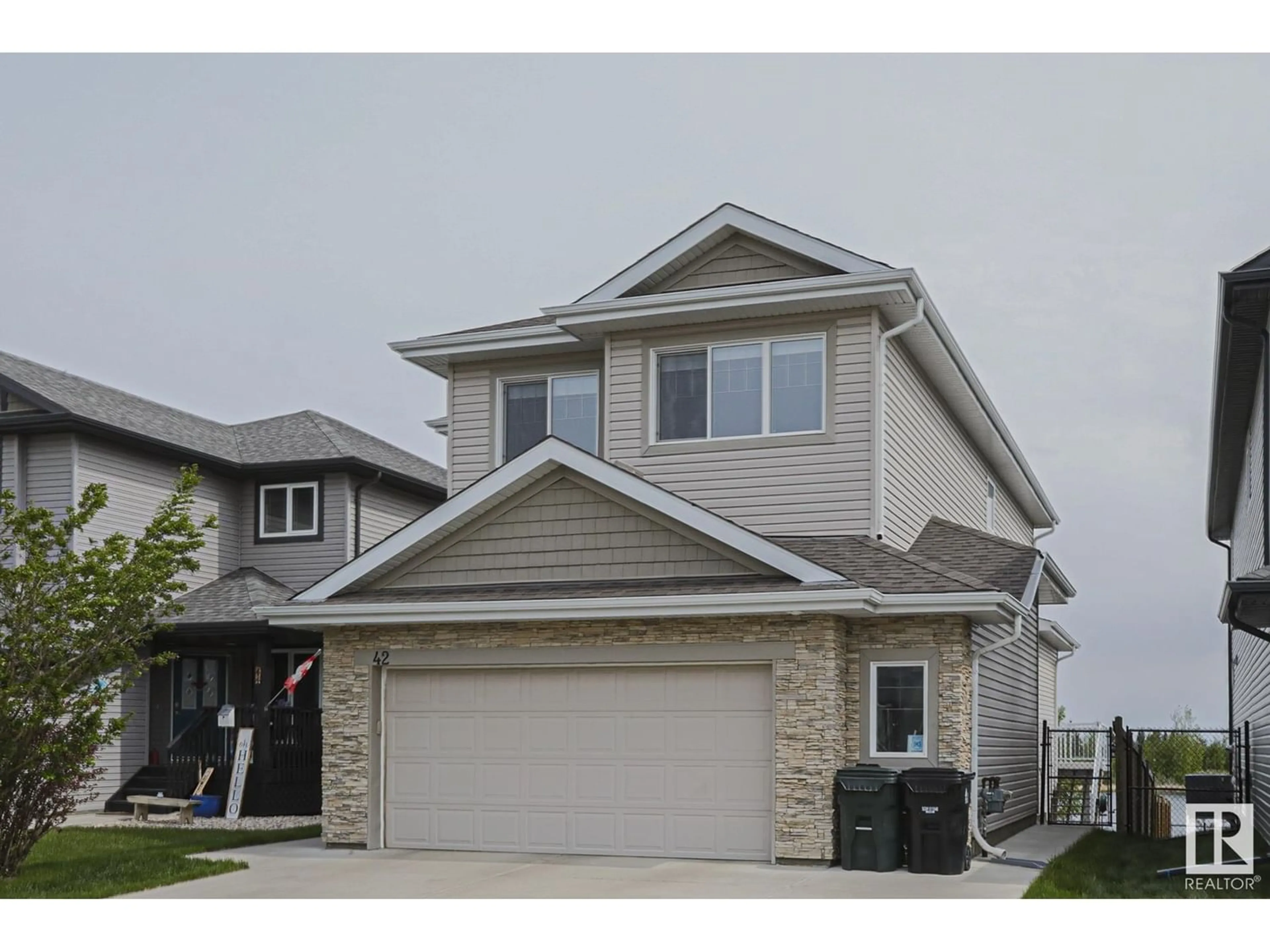 Frontside or backside of a home for 42 APPLEWOOD PT, Spruce Grove Alberta T7X0K9